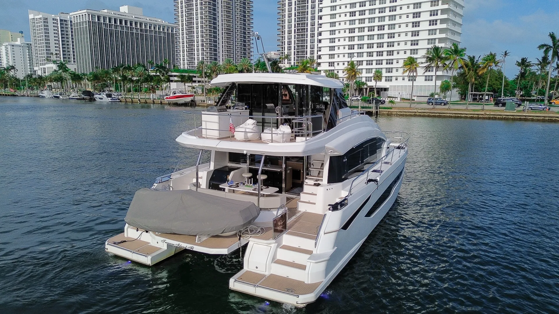 AQUILA POWER CATAMARANS 54 YACHT in Miami Beach, FL — photo 2