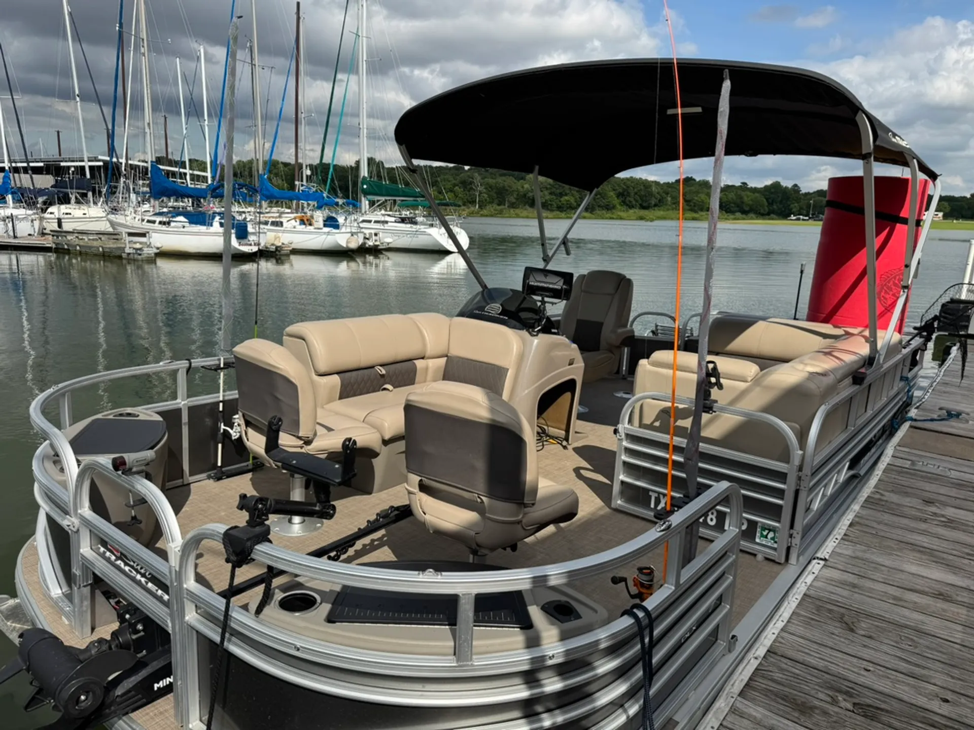 SUN TRACKER FISHIN' BARGE 20 DLX in Grapevine, TX — photo 2