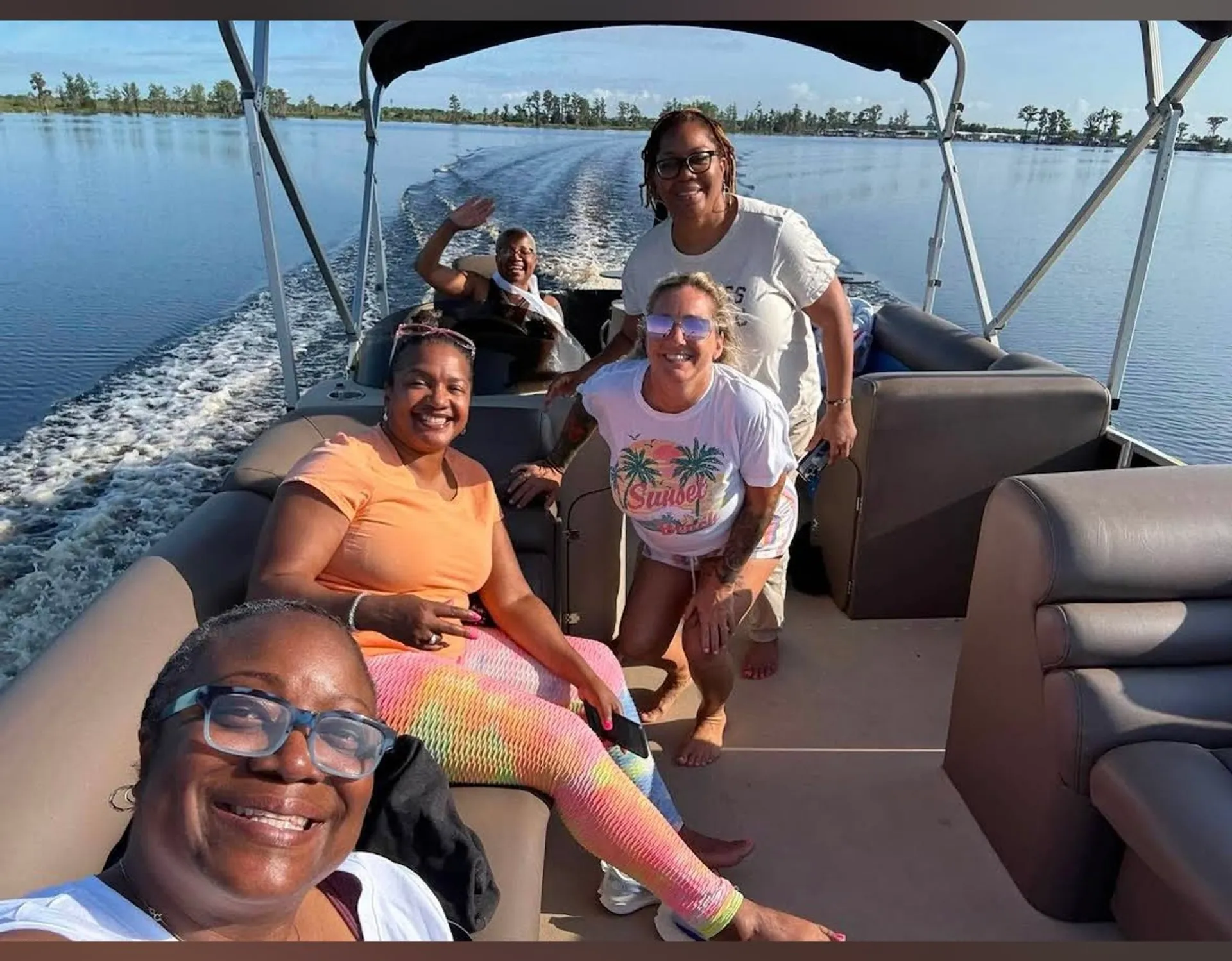 Clermont FL Chain of Lakes 24ft pontoon boat that fits 13 passengers!