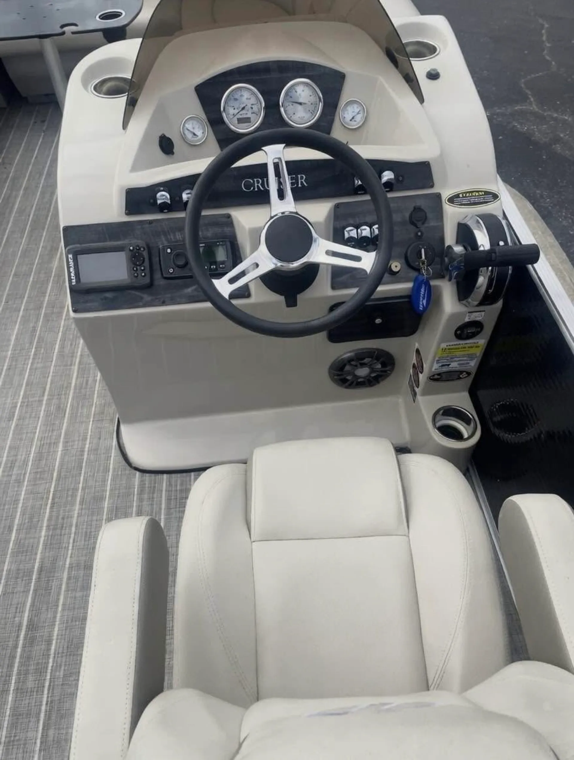 HARRIS BOATS 230 CRUISER SERIES in Fleming Island, FL — photo 9
