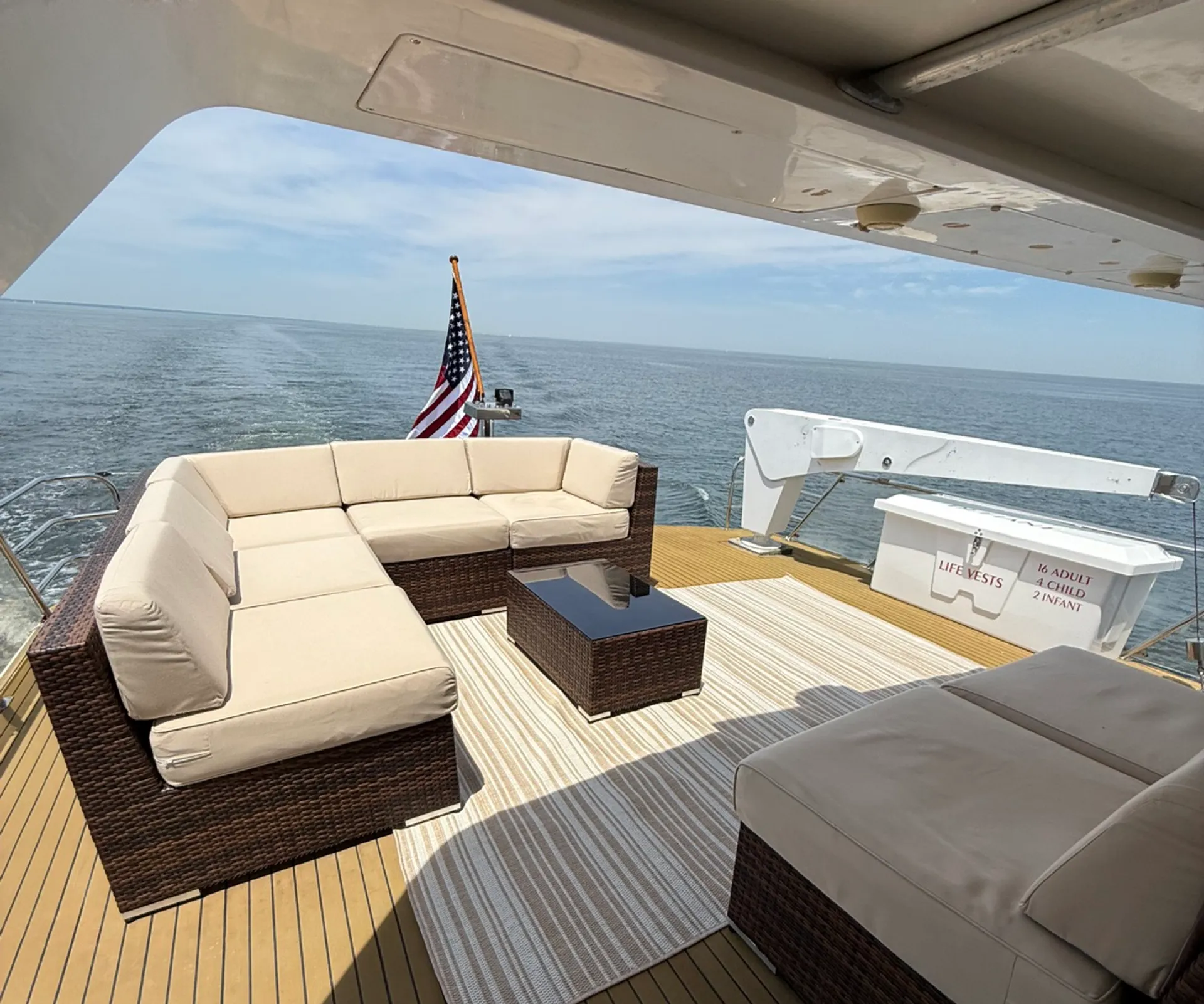 President Marine Int 71’ Motor Yacht in Lake Shore, MD — photo 4