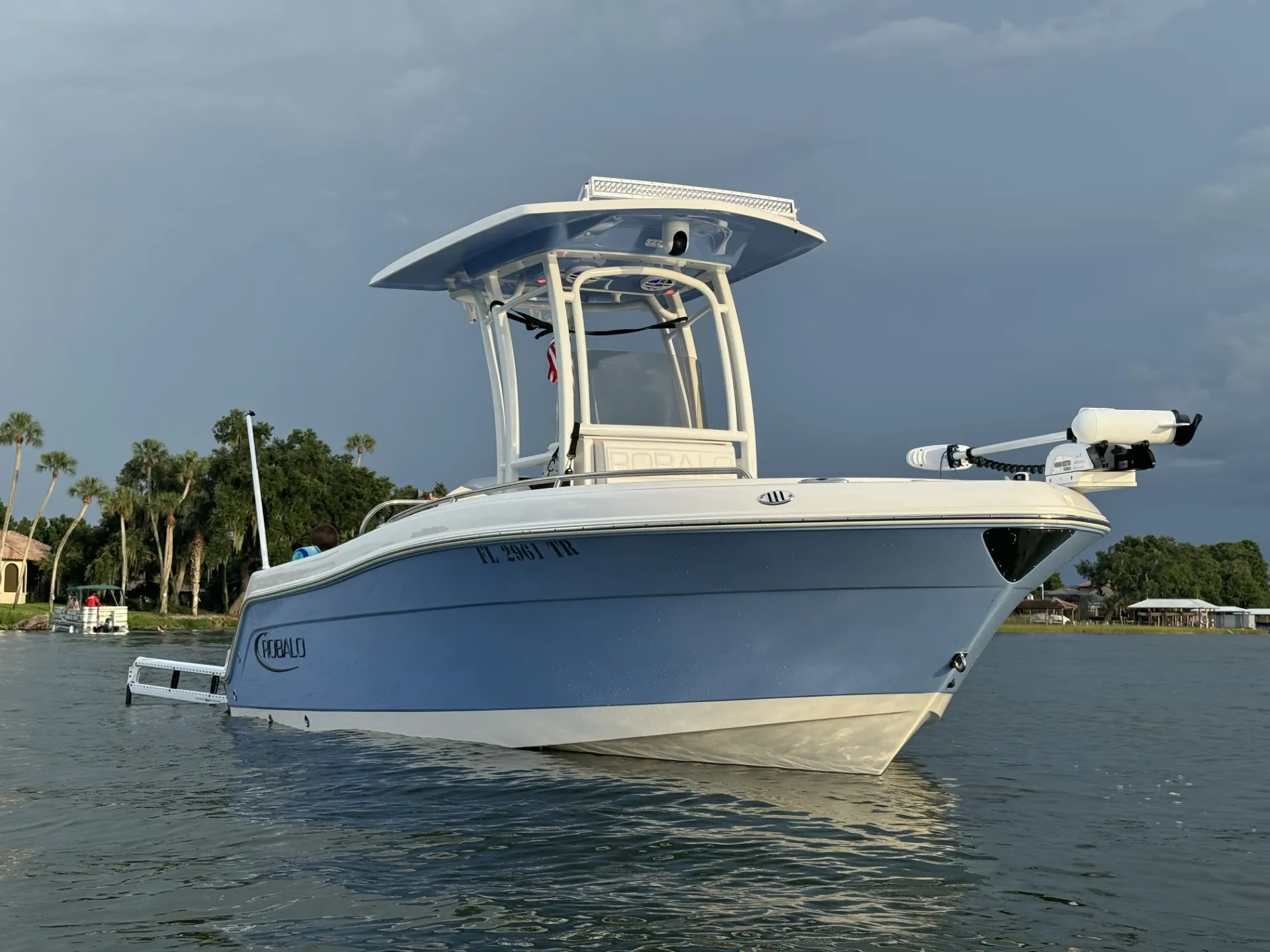 ROBALO R222EX in Mount Dora, FL — photo 2