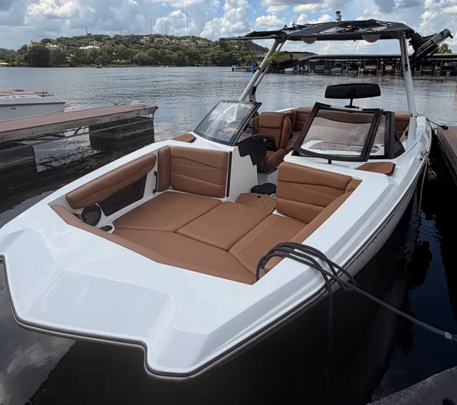 Rent a AXIS WAKE RESEARCH ski and wakeboard in Austin, TX near me