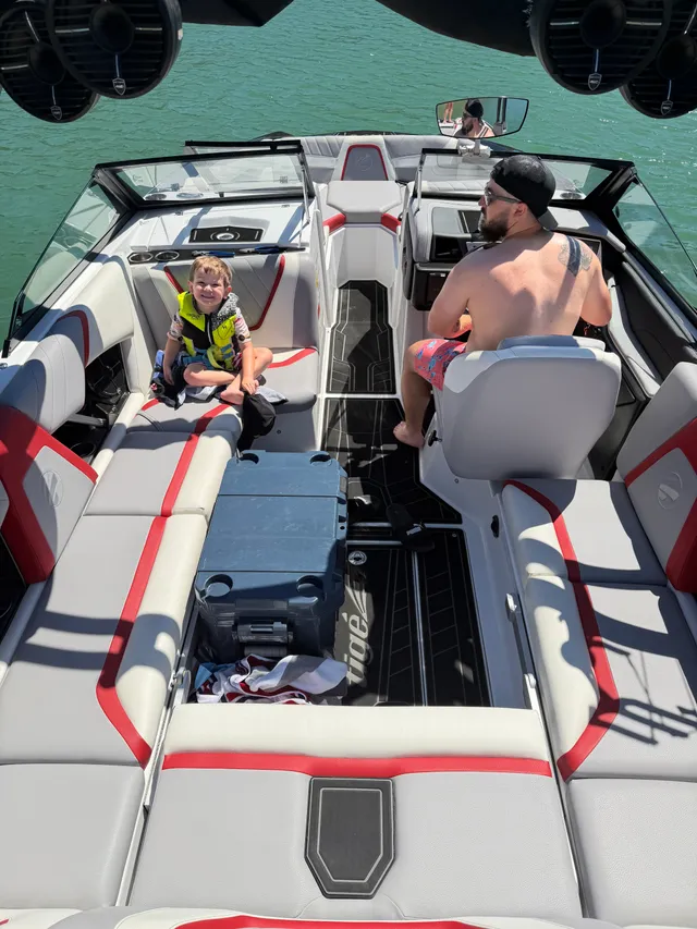 Rent a TIGE' BOATS ski and wakeboard in Roseville, CA near me