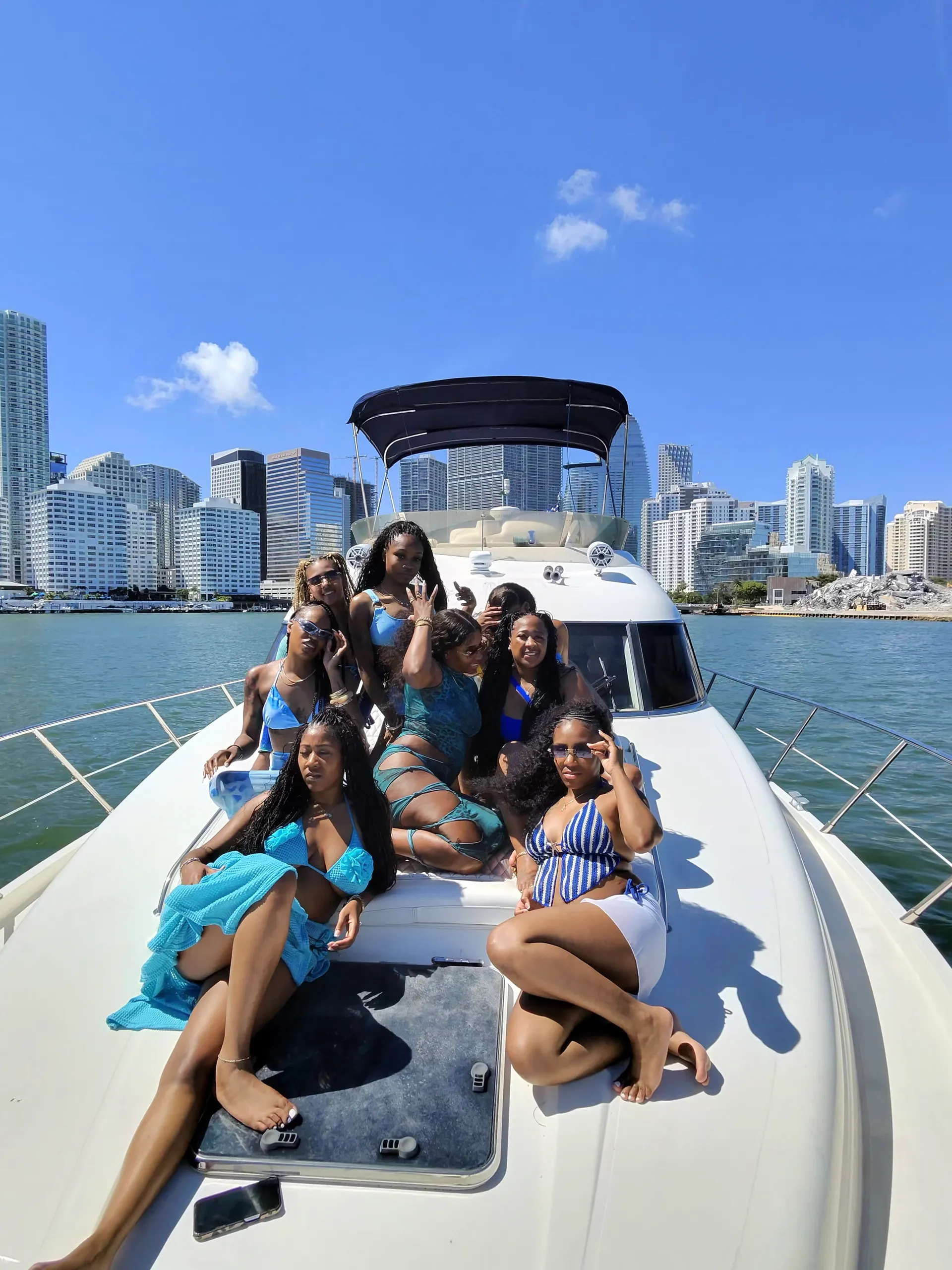  *** Miami 50ft flybridge Yacht . ***