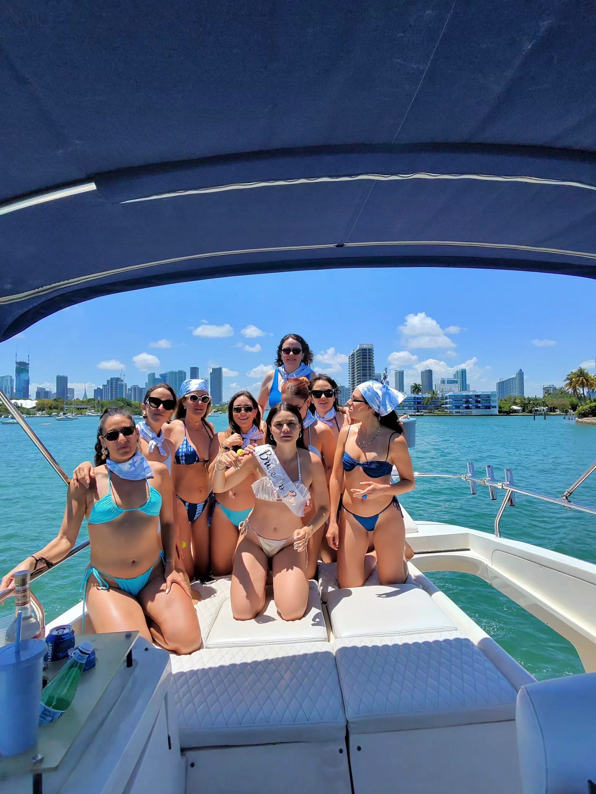  *** Miami 50ft flybridge Yacht . ***