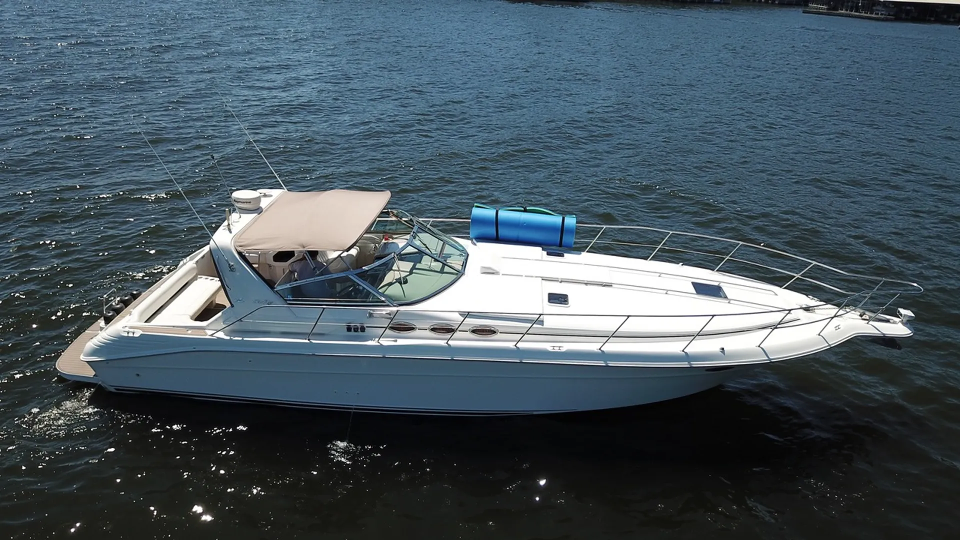 "Our Time" Yacht Charter at The Lake Of The Ozarks