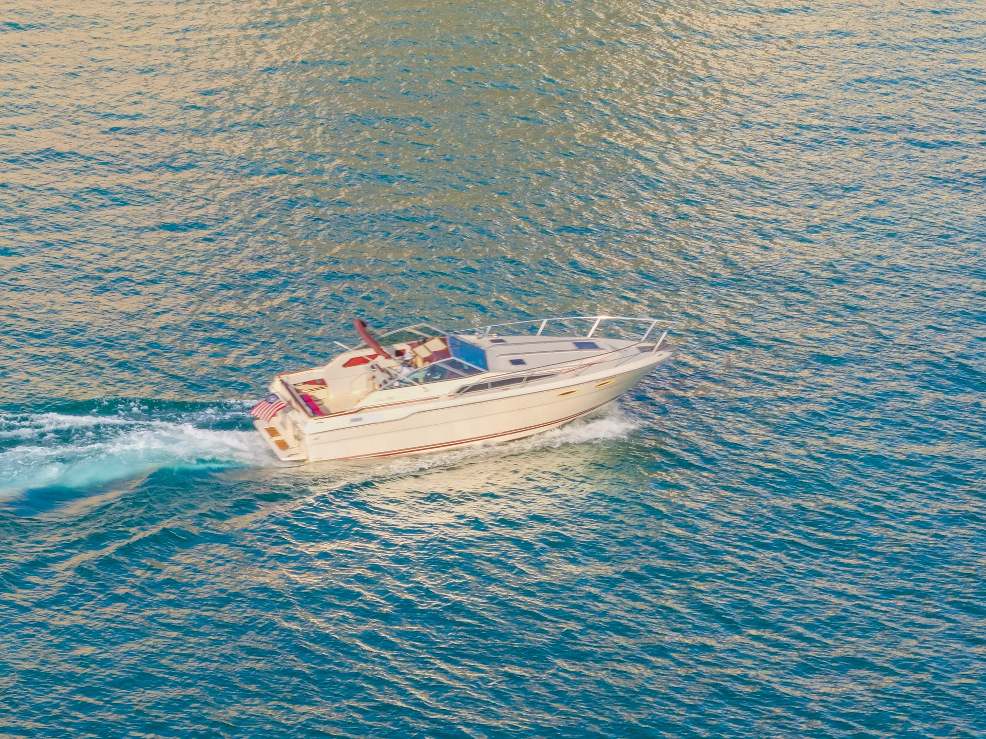 Sea Ray 300 Motor Yacht | Chicago Playpen and River Cruises