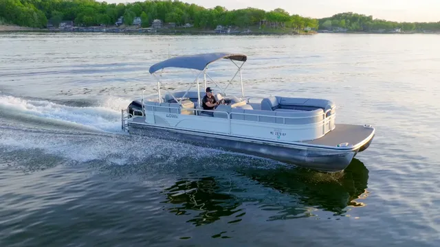 Rent a Lowe pontoon in Osage Beach, MO near me