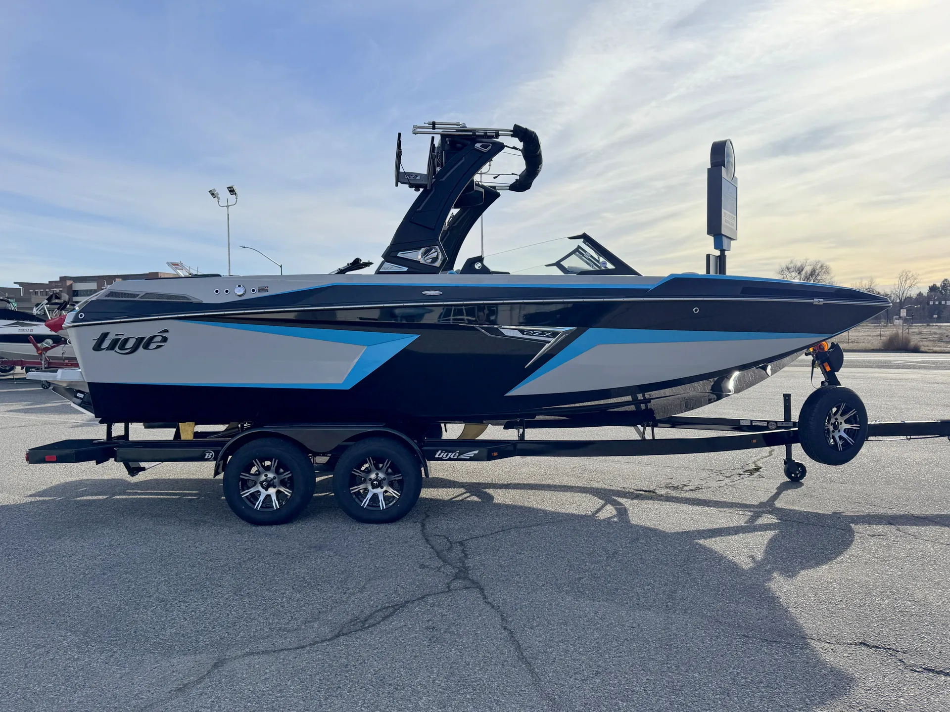 2025 Tige rzx22 - Wakesurf Boat 