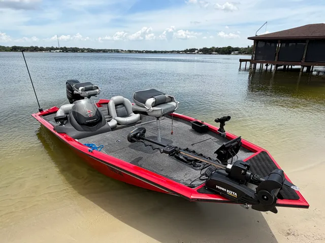 Rent a TRACKER BY TRACKER MARINE aluminum fishing in Lake Placid, FL near me