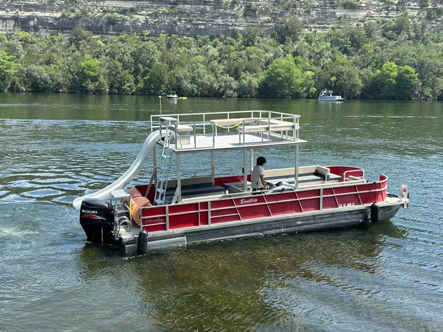 Rent a Shark pontoon in Austin, TX near me