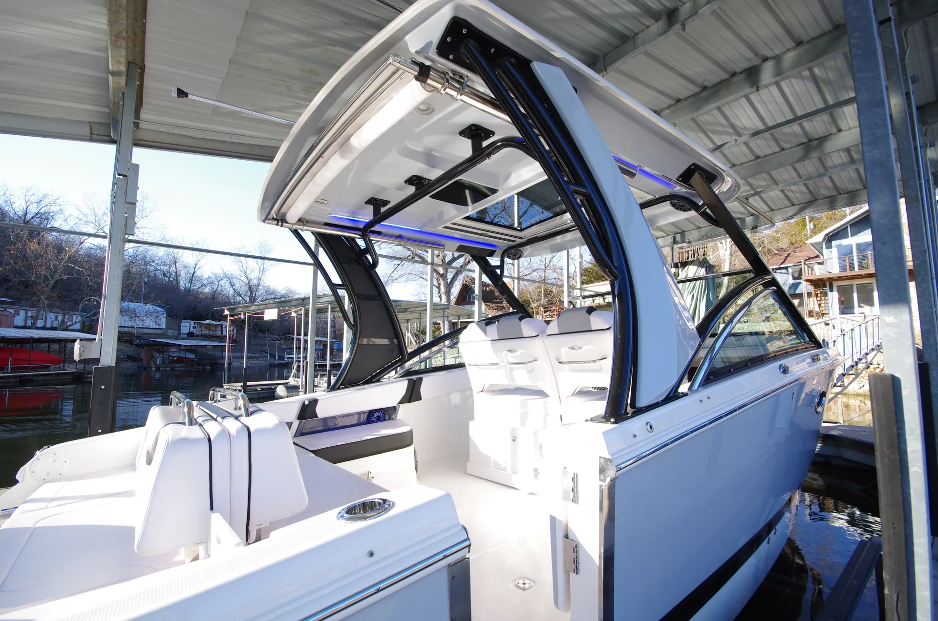 CHAPARRAL BOATS 300 OSX in Gravois Mills, MO — photo 4