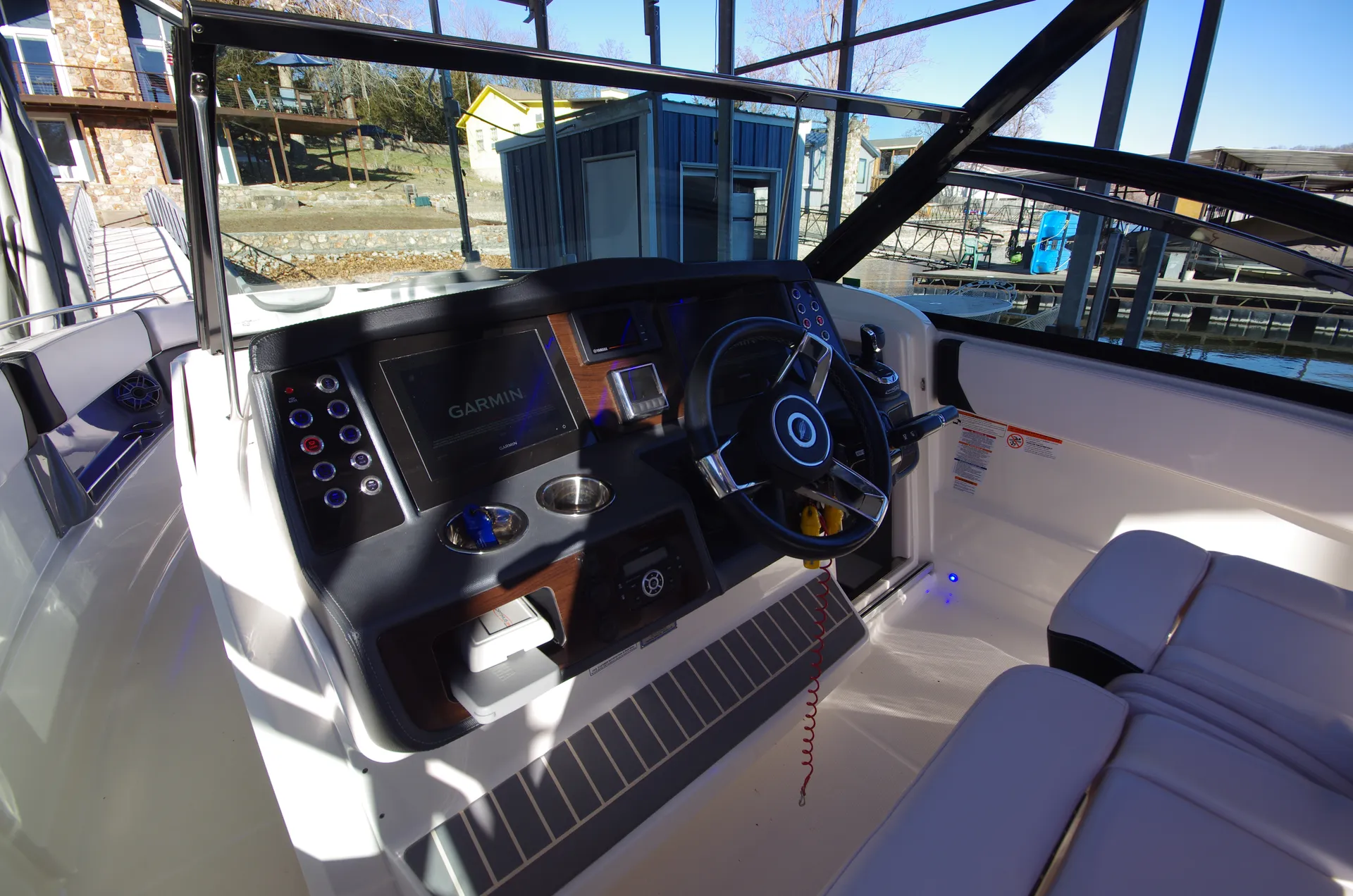 CHAPARRAL BOATS 300 OSX in Gravois Mills, MO — photo 9
