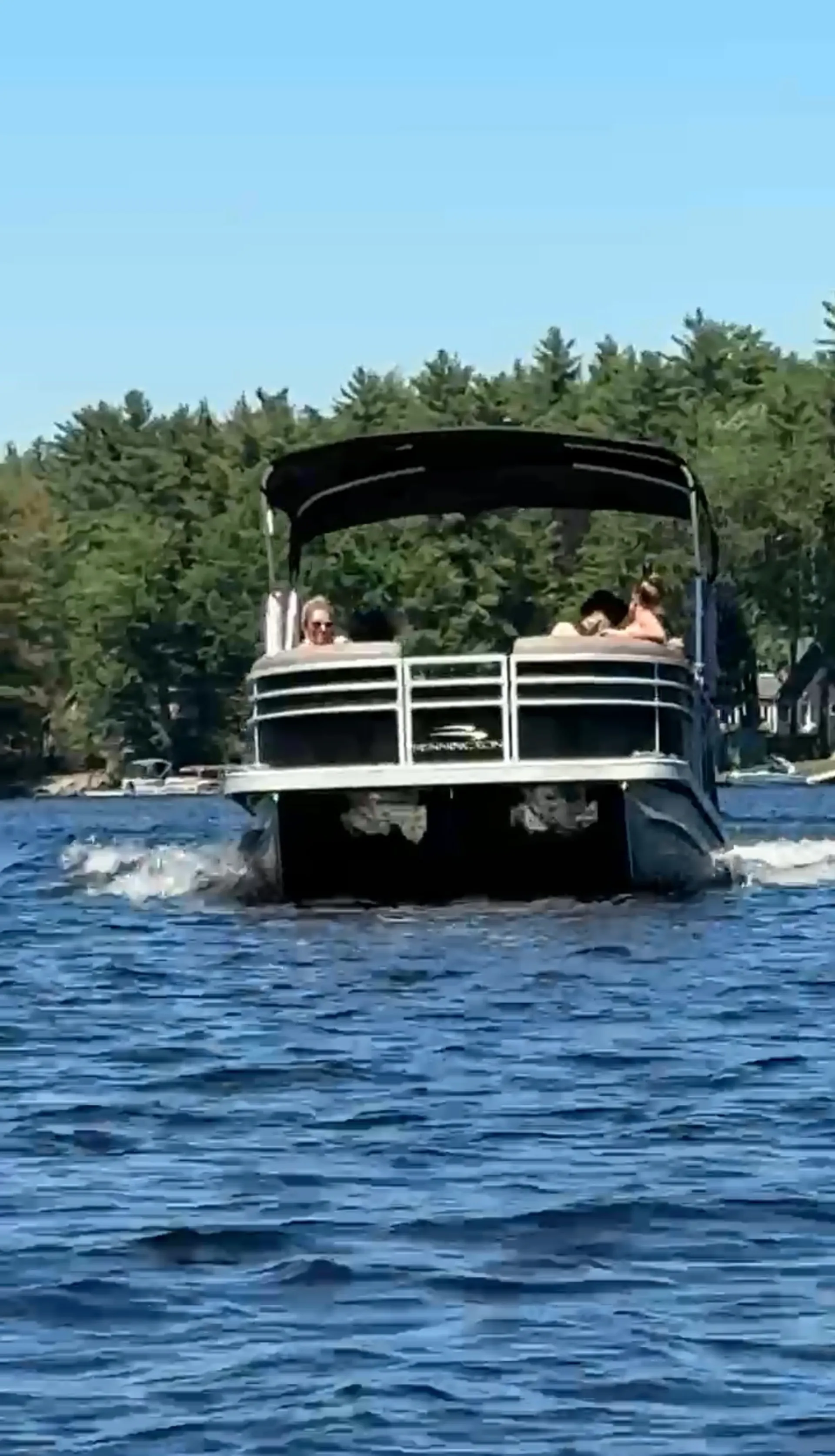 Ready at the Dock – Relax, Cruise, Repeat on Your Perfect Lake Day