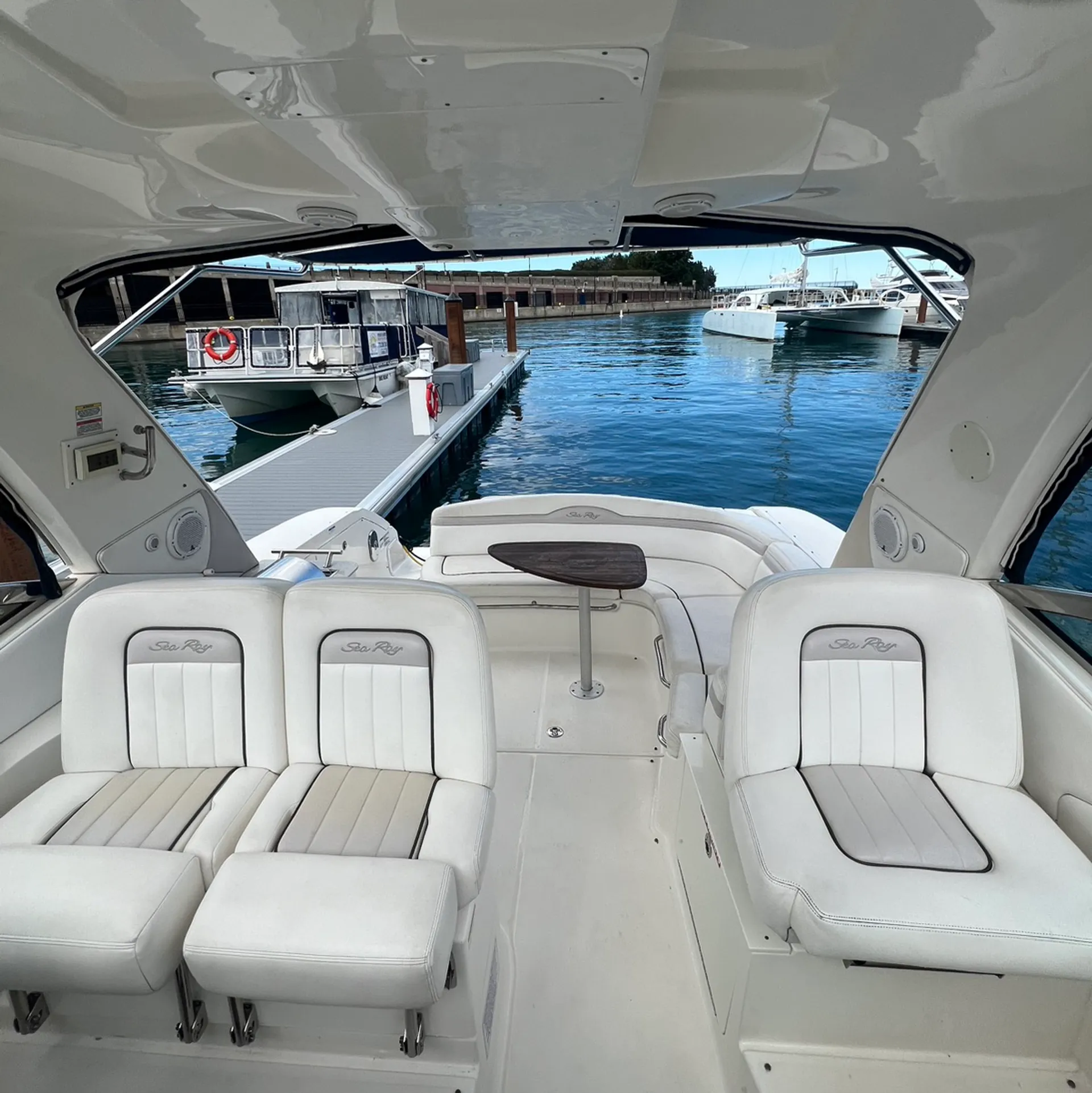 Sea Ray Boats Sundancer 37 in Chicago, IL — photo 7