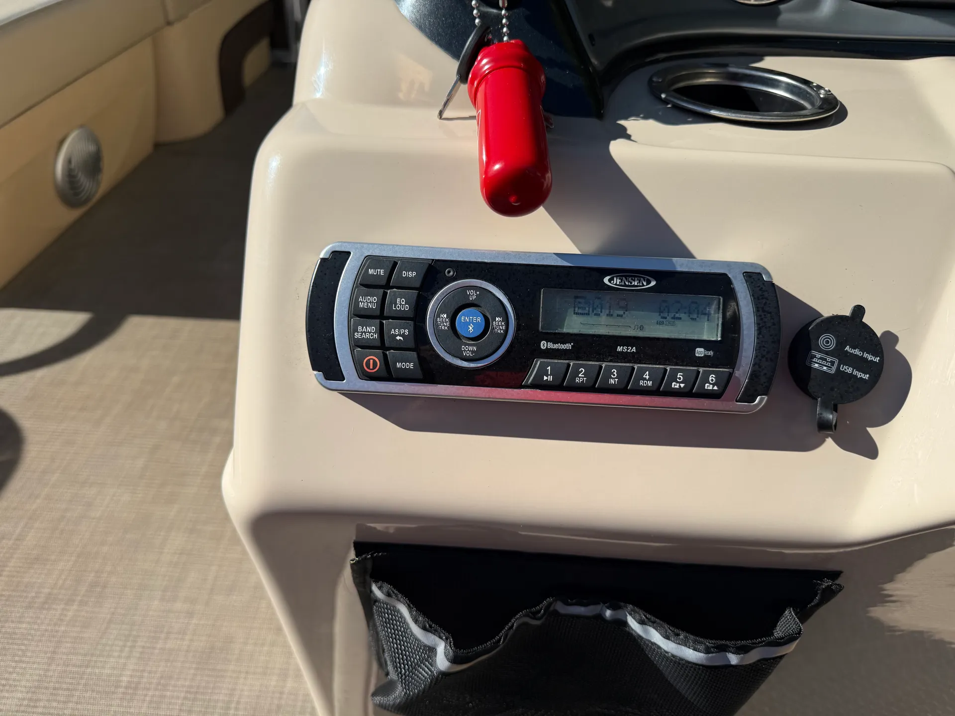 22' Party Barge: 2019 Sun Tracker Pontoon Rental 🚤