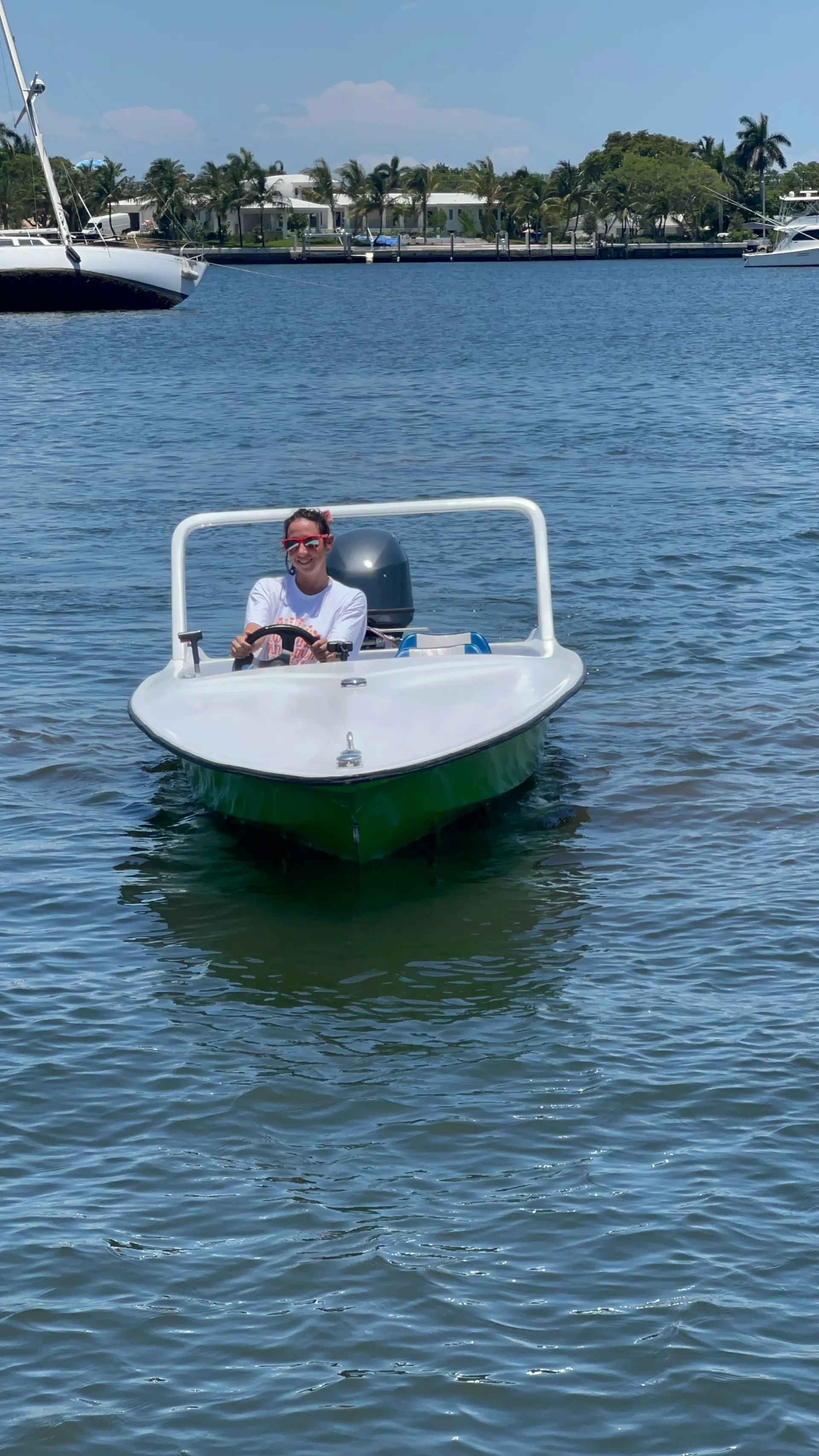 Exhilerator 151 Mini Power Boat in Hollywood, FL — photo 8