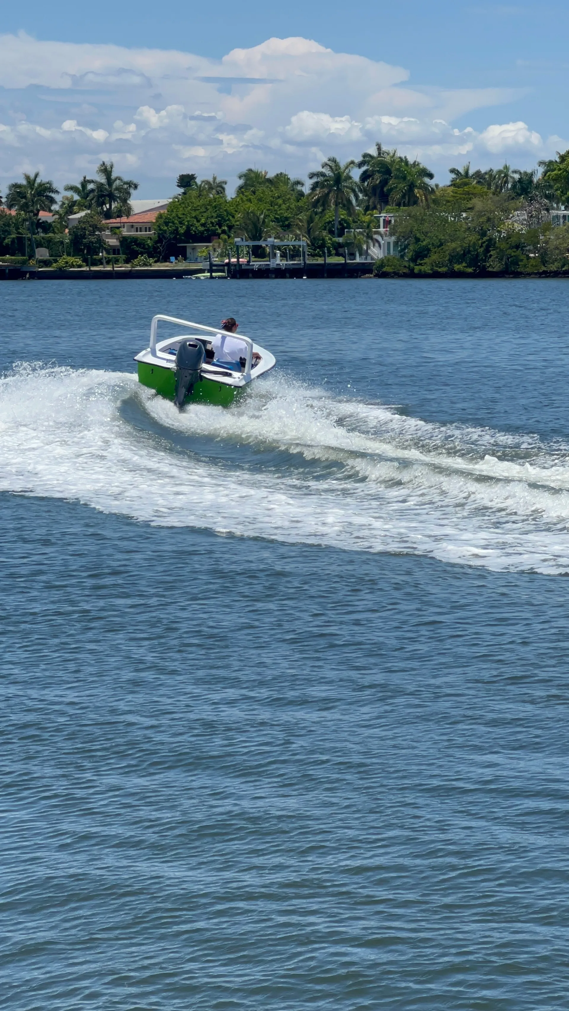 Exhilerator 151 Mini Power Boat in Hollywood, FL — photo 9