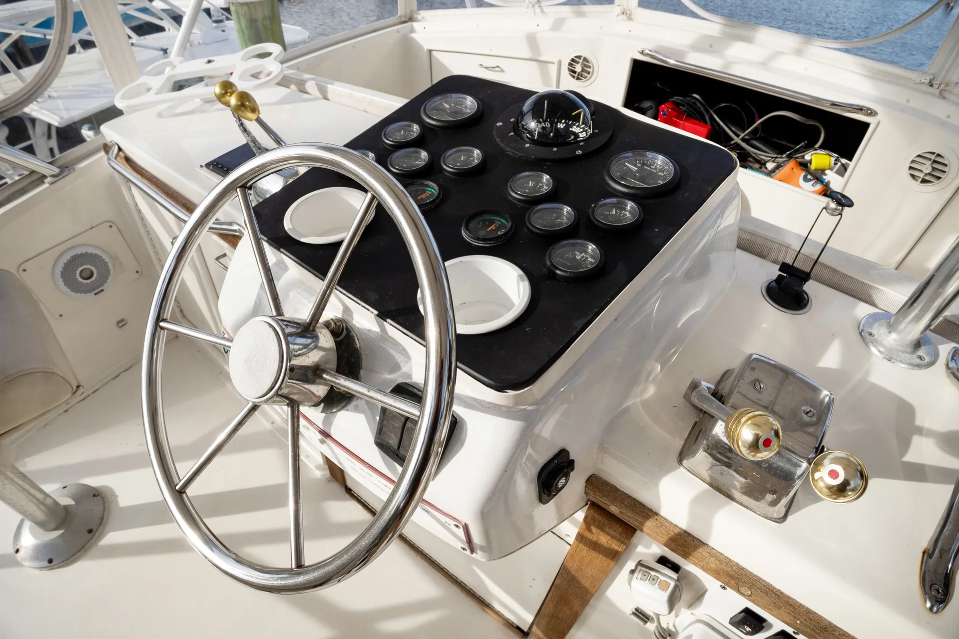 Ocean Yachts 40 Super Sport in Fort Lauderdale, FL — photo 7