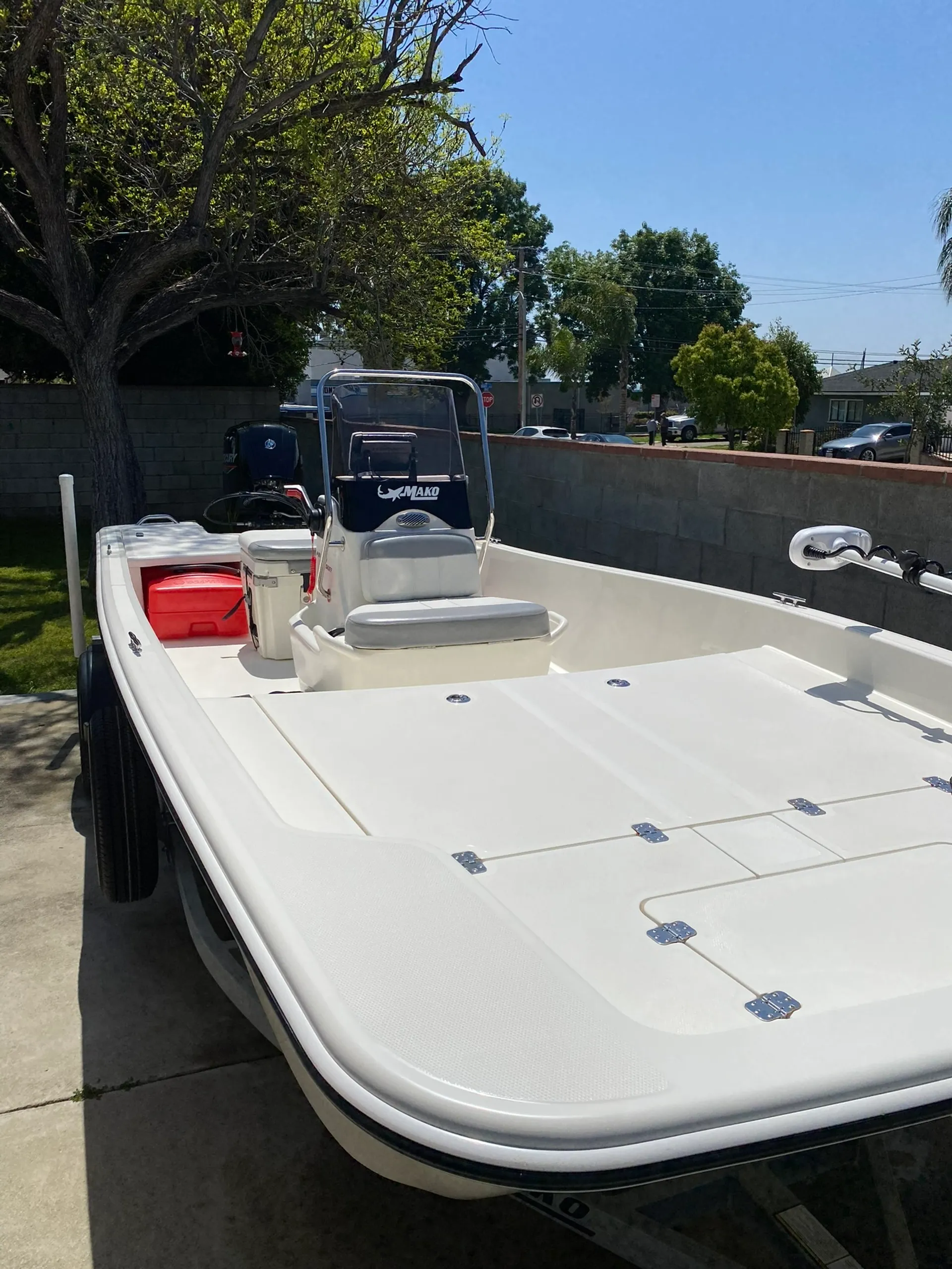 MAKO MARINE PRO 17 SKIFF CC W/75ELPT 4-S W/TRLR in Montclair, CA — photo 6