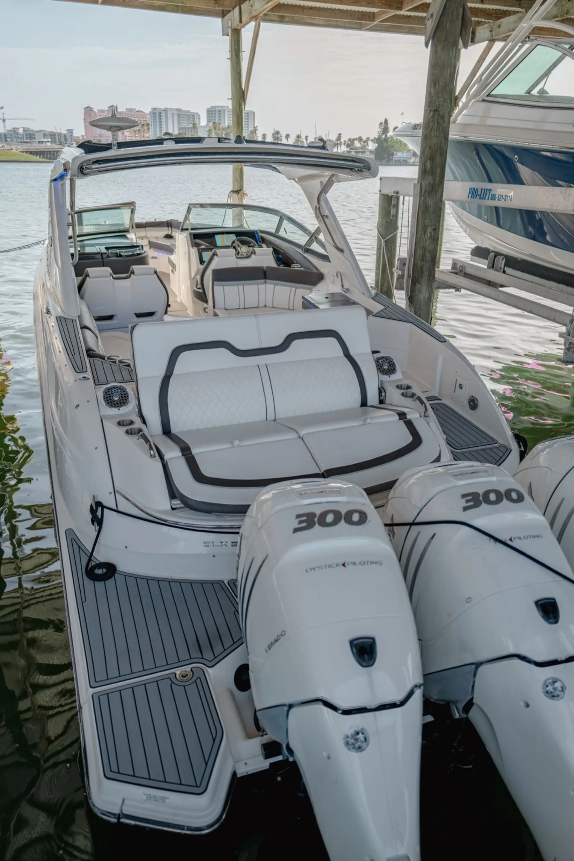 SEA RAY BOATS 350 SLX in Miami, FL — photo 9