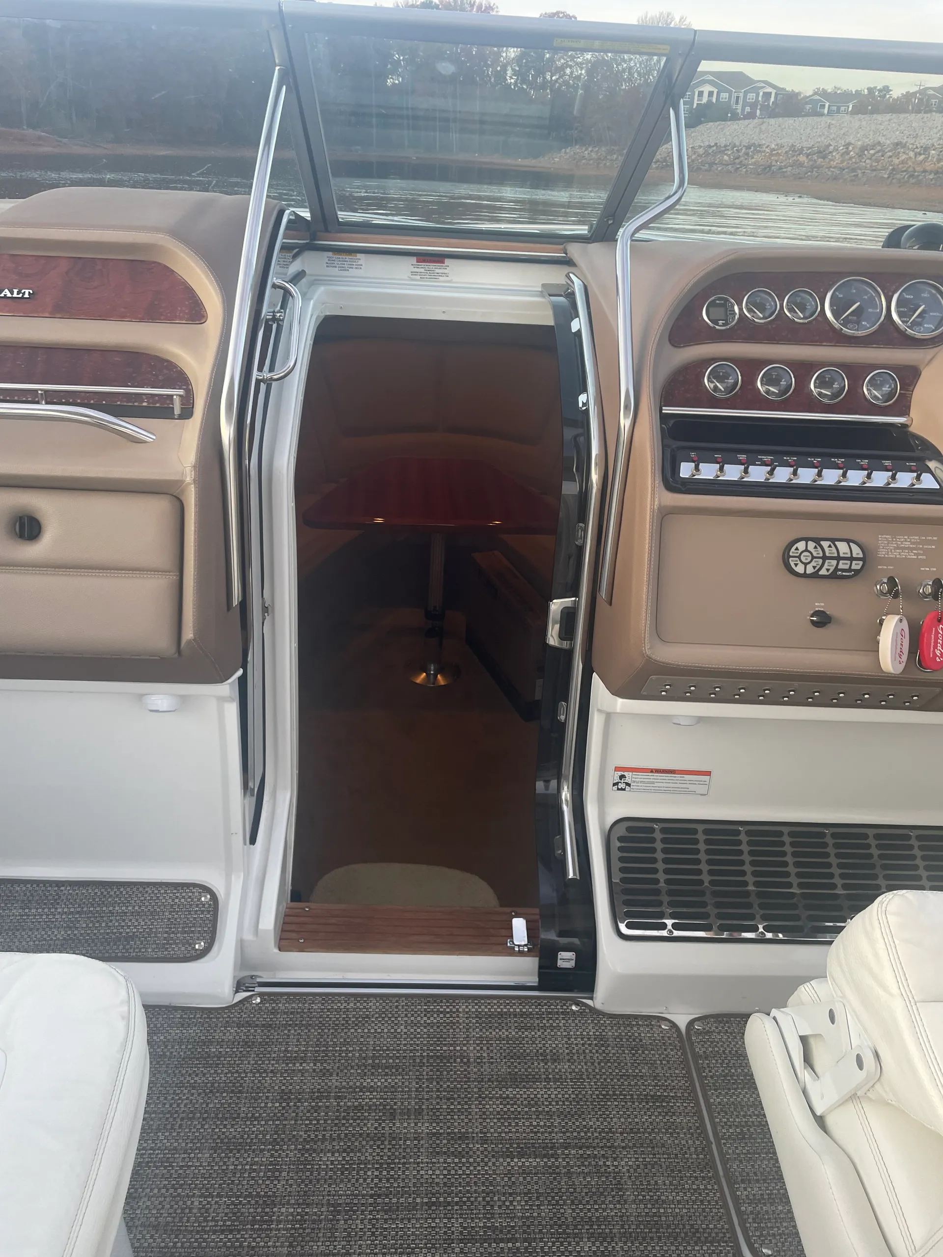 Romantic Cobalt Escape — 34’9” Cobalt 323 on Lake Murray