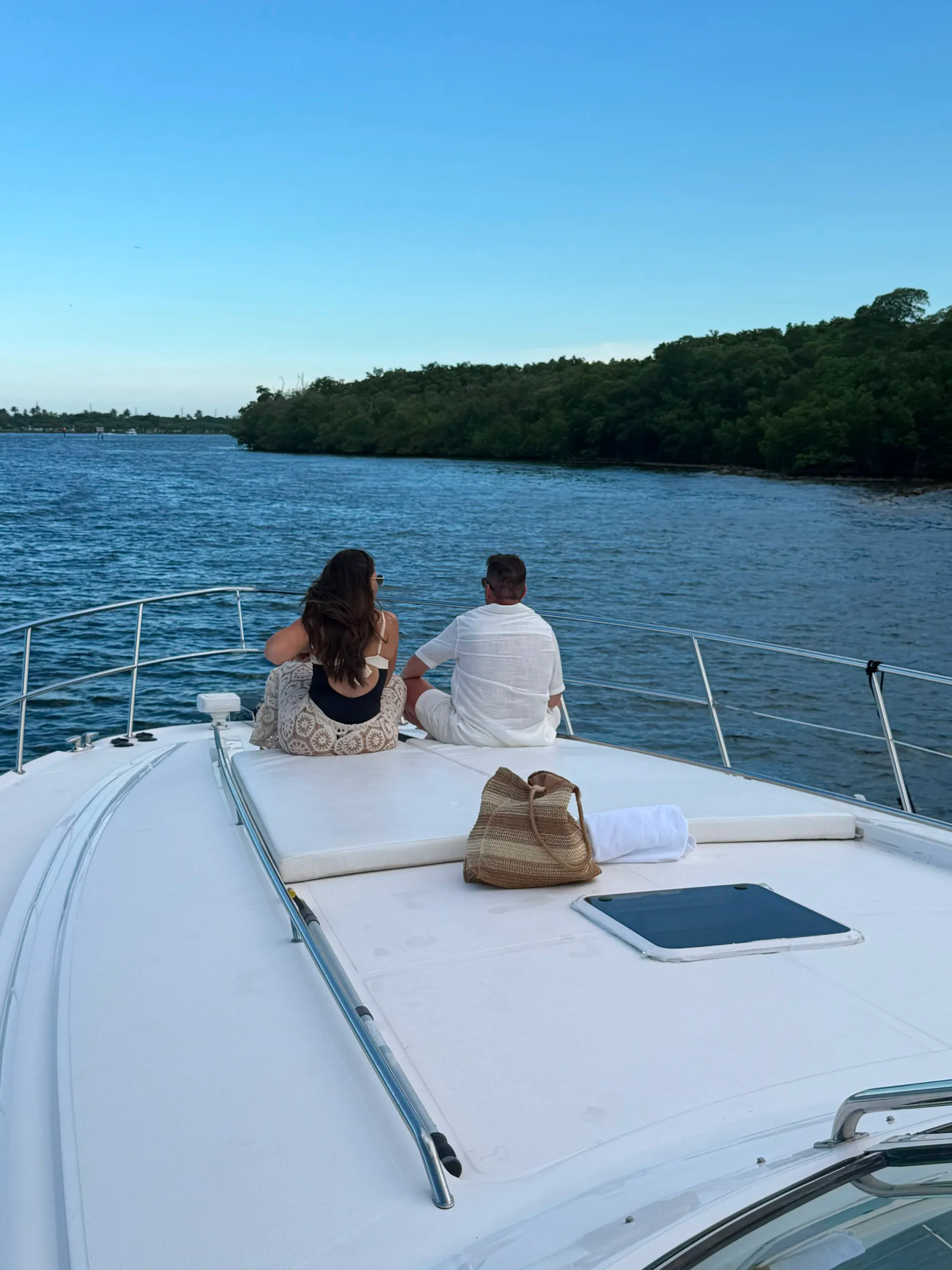 Sea Ray Boats 540 sundancer  in Aventura, FL — photo 2