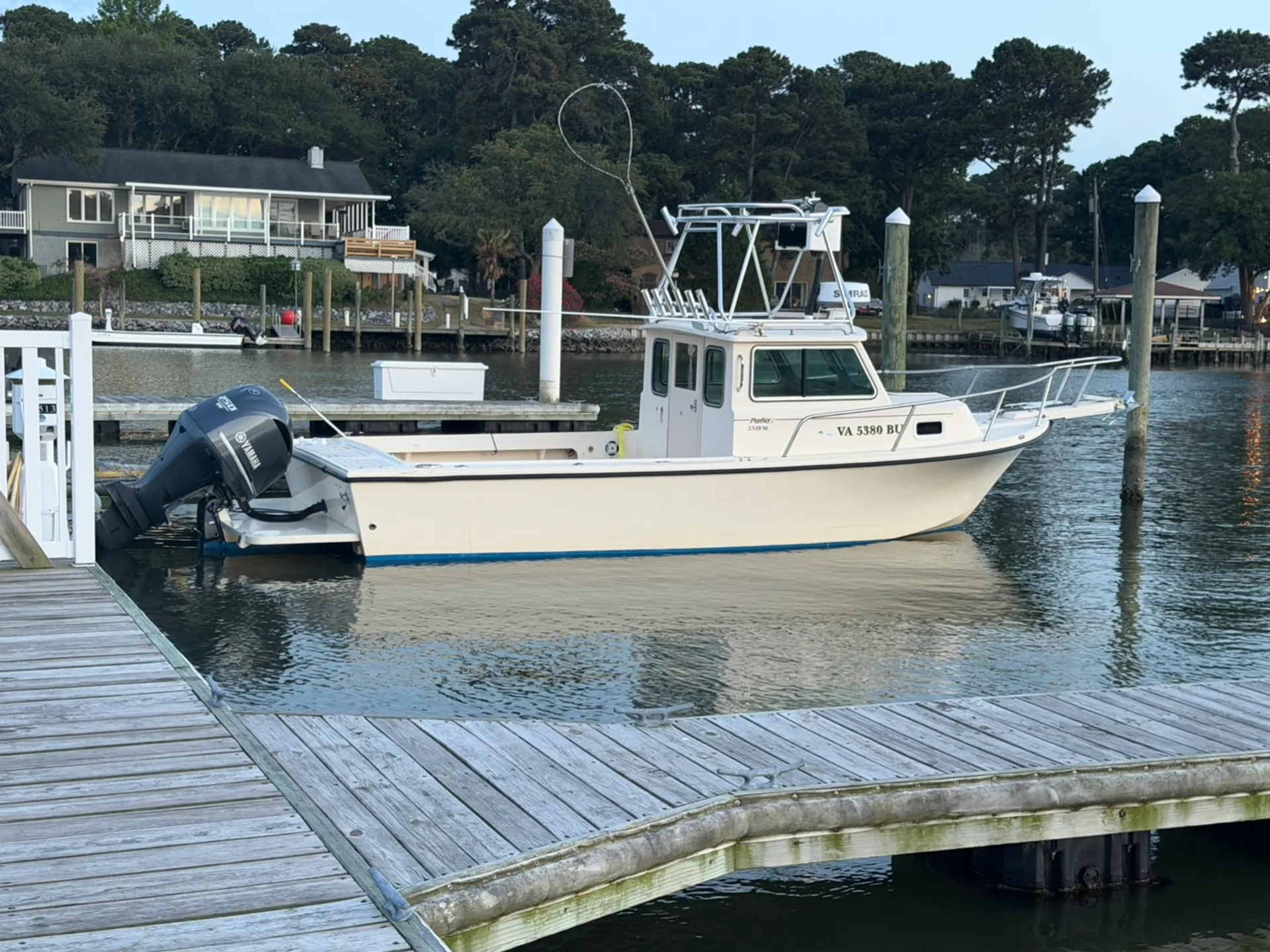 Parker Marine 2320 SL Sport Cabin W/F250HP in Norfolk, VA — photo 6
