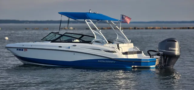 Rent a MONTEREY BOATS ski and wakeboard in Sea Cliff, NY near me