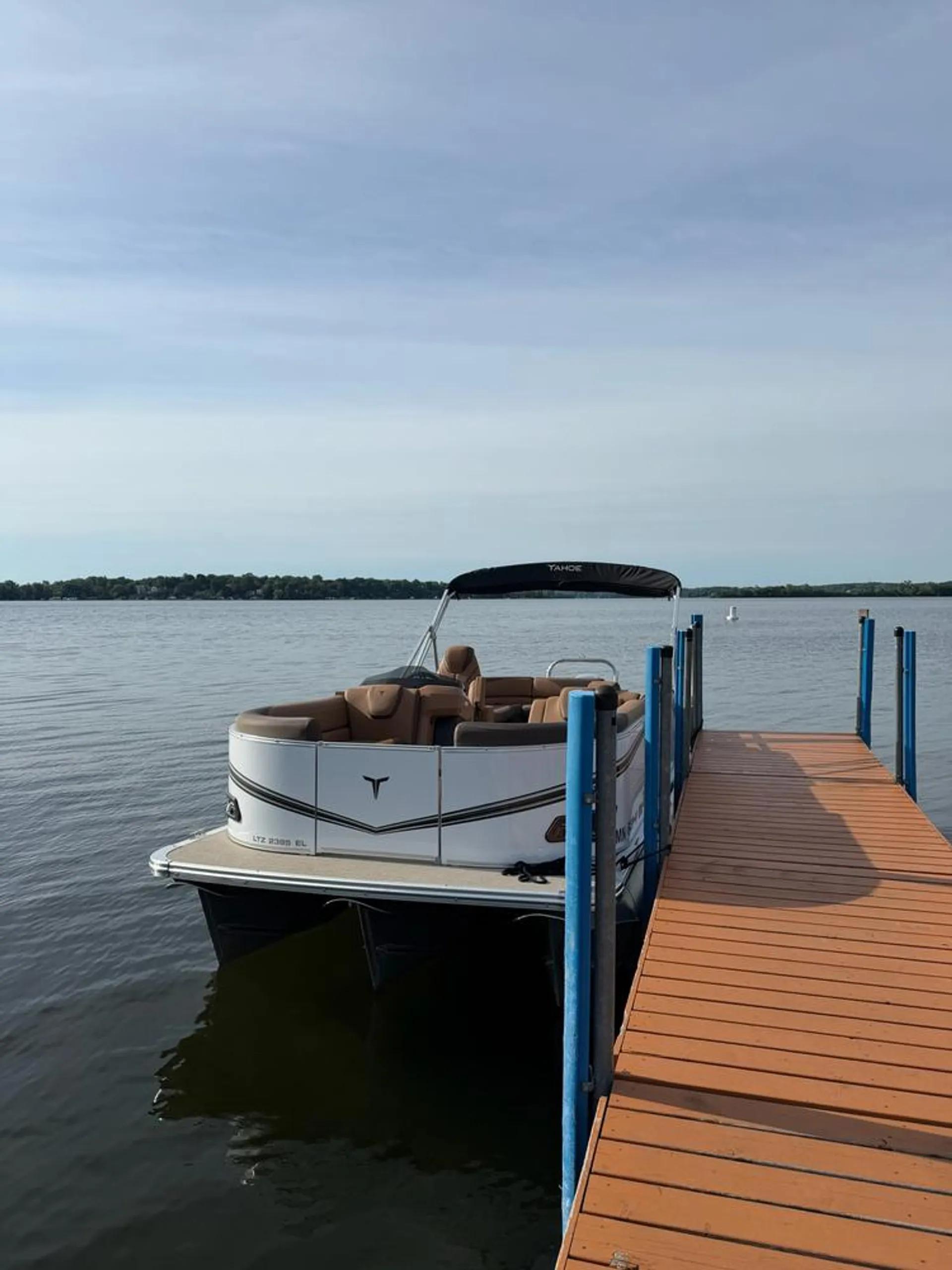 TAHOE PONTOONS LTZ ELITE 2385 EL TRITOON in Mound, MN — photo 3