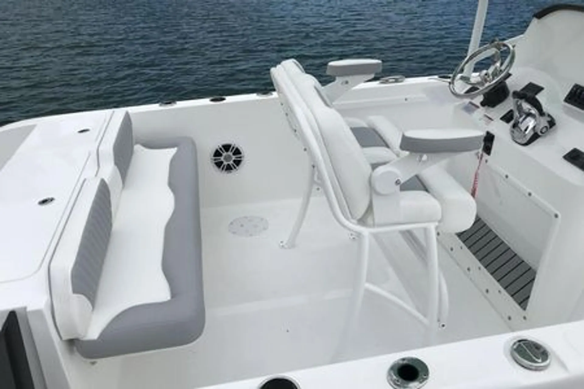 Captained 25' Boat Charters and Adventures | Sandbar | Fishing | Party