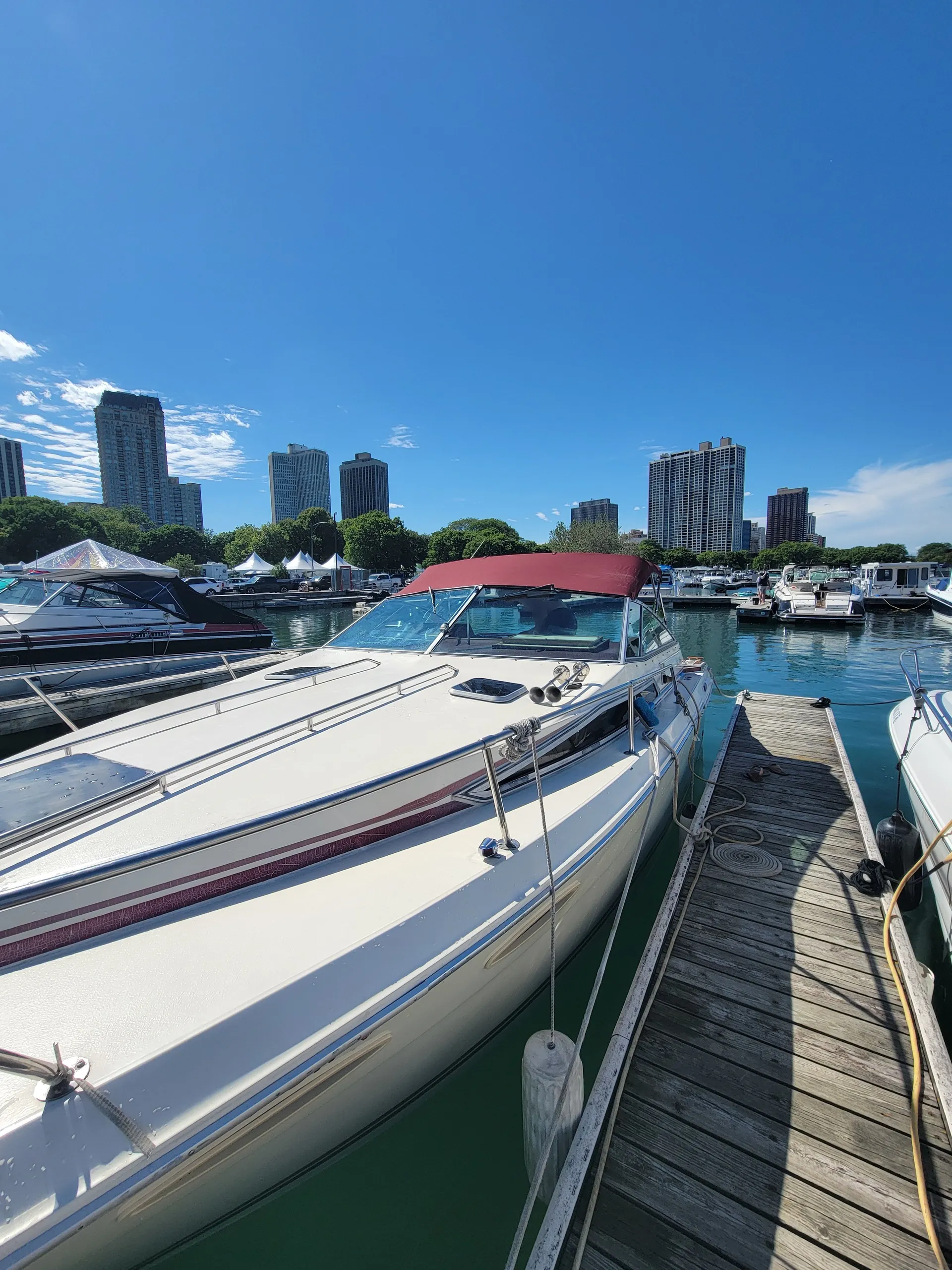 Sea Ray 300 Motor Yacht | Chicago Playpen and River Cruises