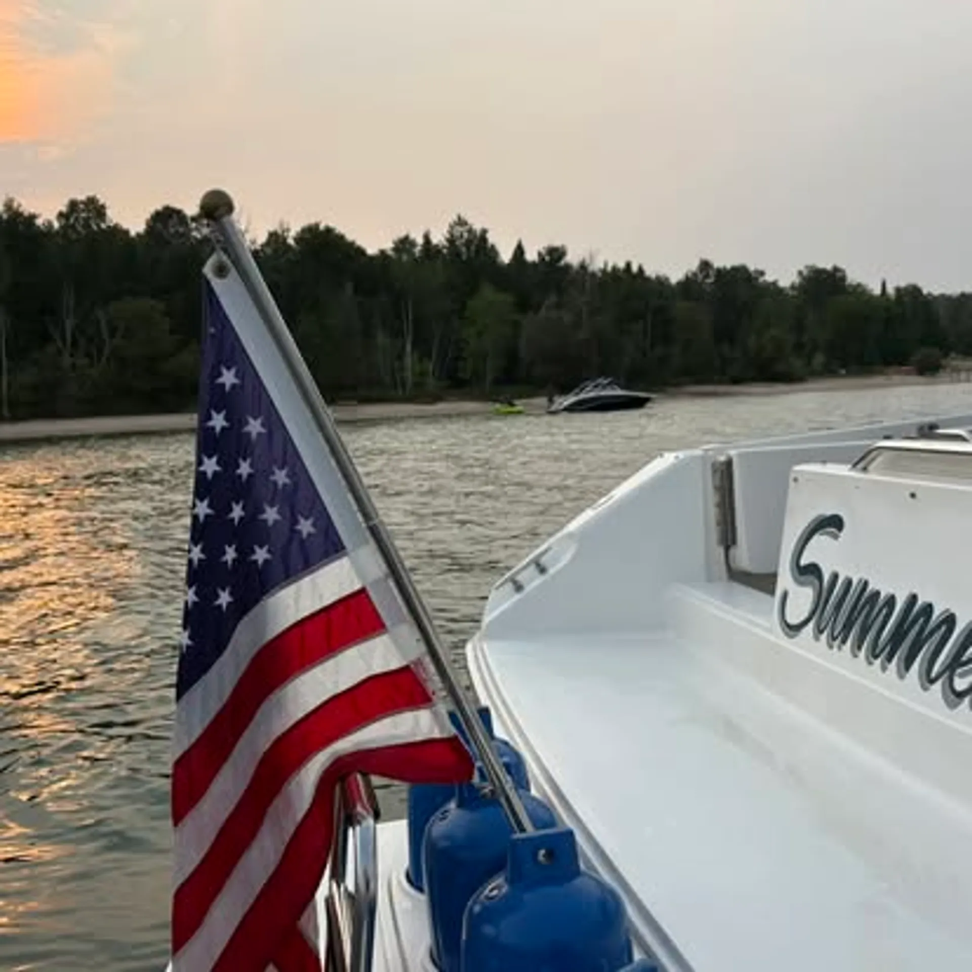 Sea Ray Boats 400 Express Cruiser in Boyne City, MI — photo 10