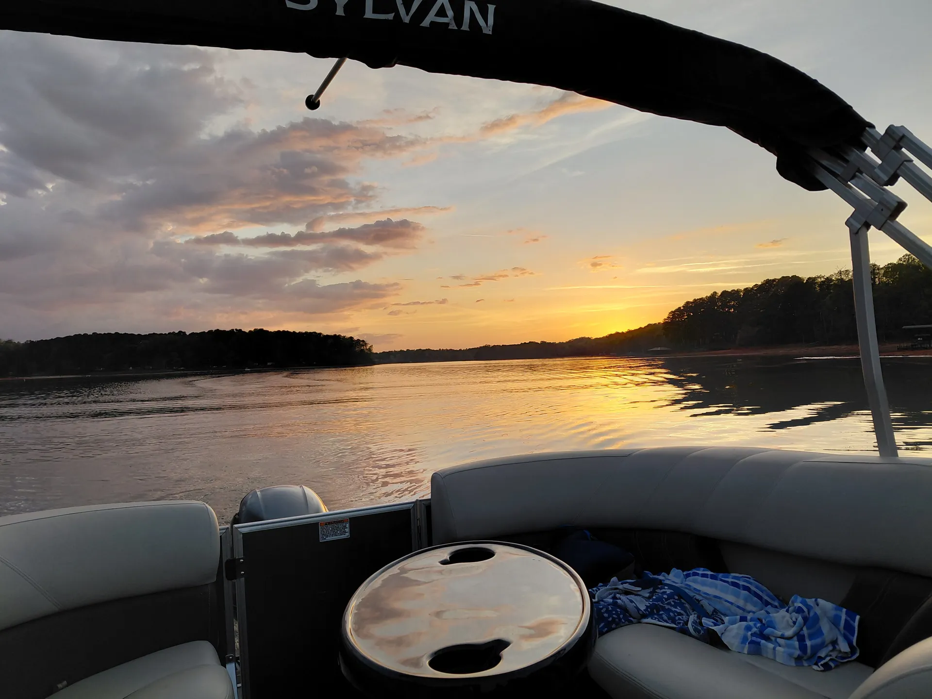 Sylvan Mirage LZ Pontoon