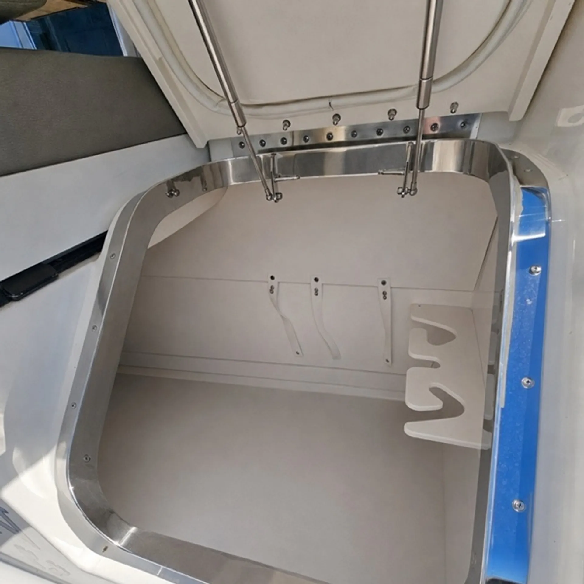 2019 Sea Ray 520 Sundancer | Luxury Yacht Charter