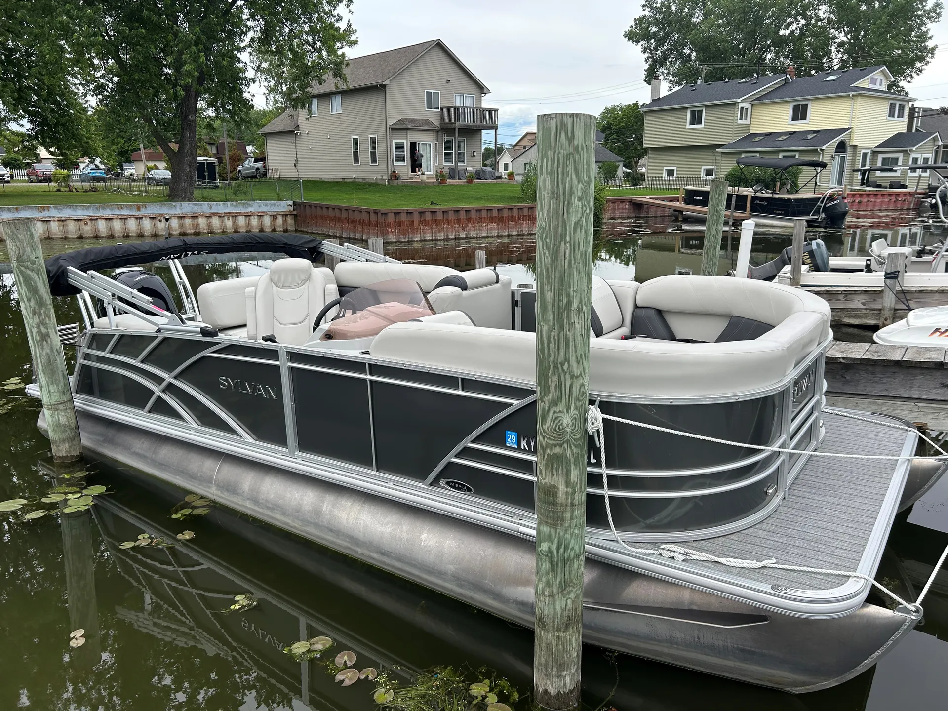 SYLVAN MARINE 8520 MIRAGE LZ in Harrison Township, MI — photo 4