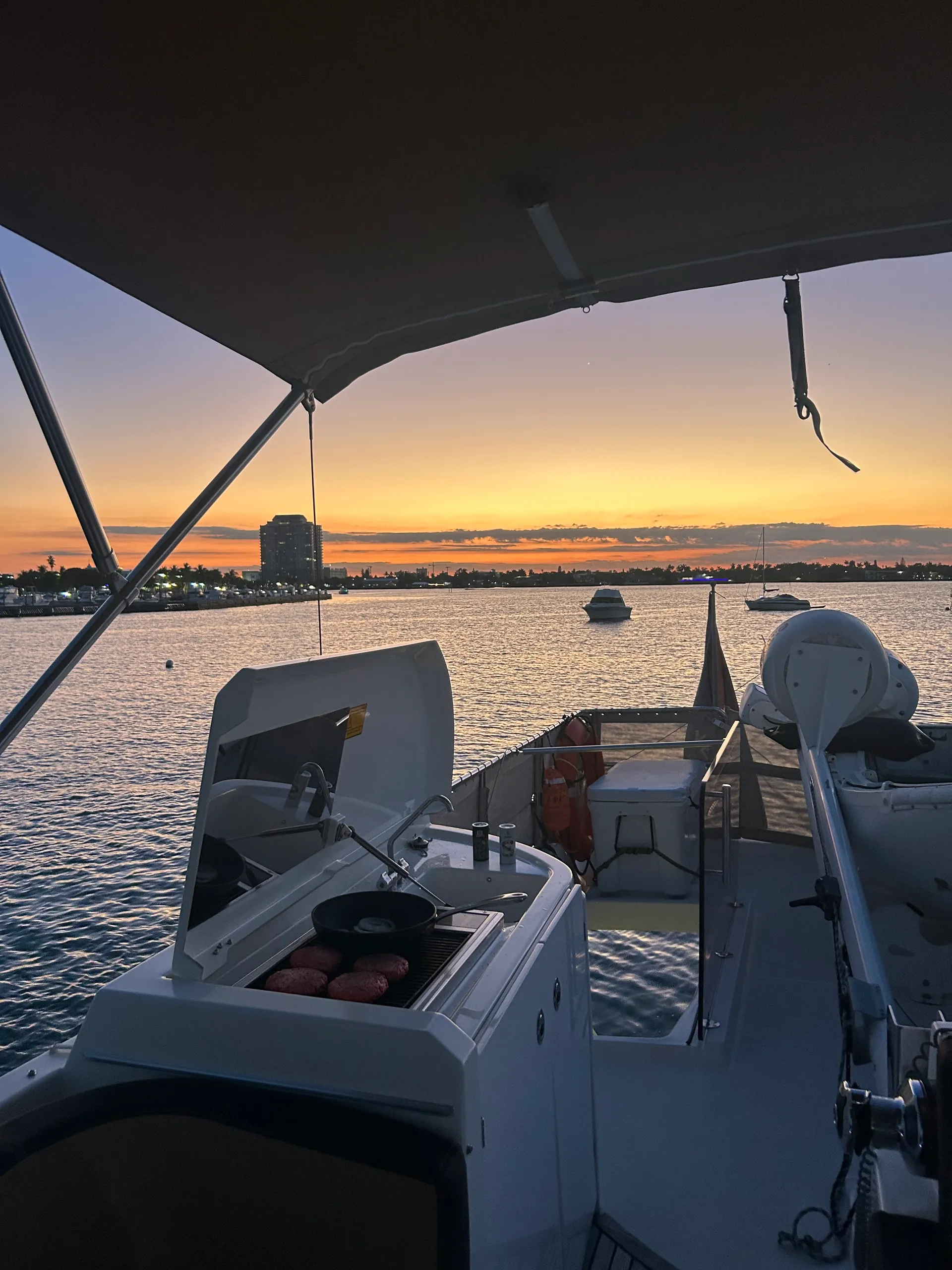 SEAS the DAY aboard a comfortable spacious Beneteau Swift 44 Yacht