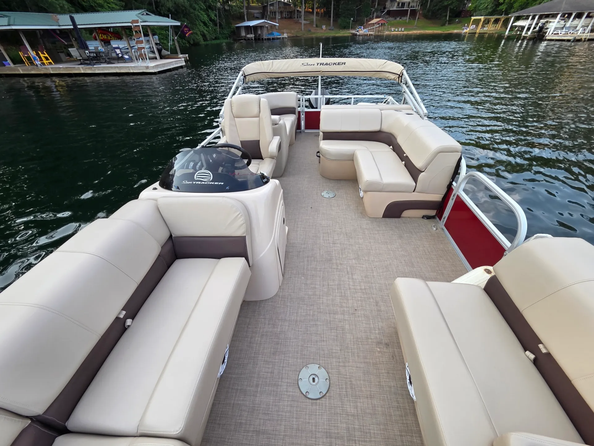 SUN TRACKER PARTY BARGE 24 DLX in Henrico, NC — photo 3