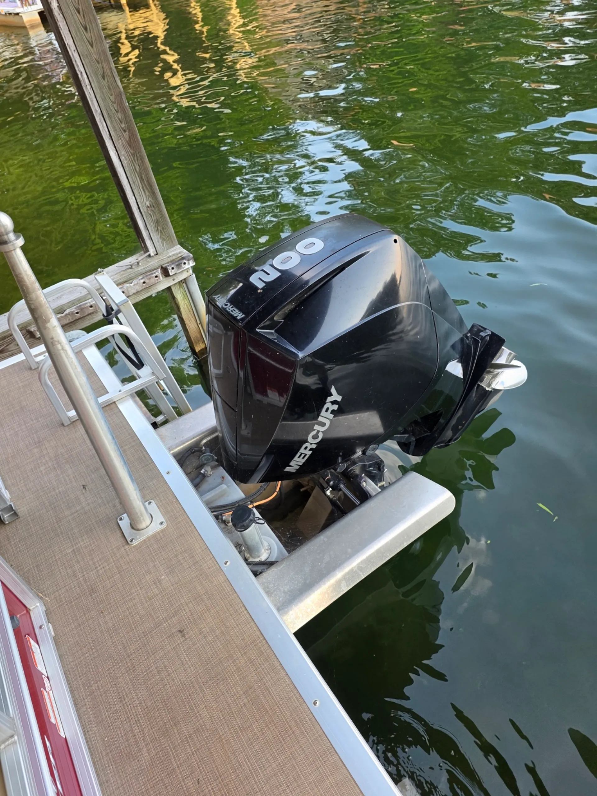 SUN TRACKER PARTY BARGE 24 DLX in Henrico, NC — photo 6