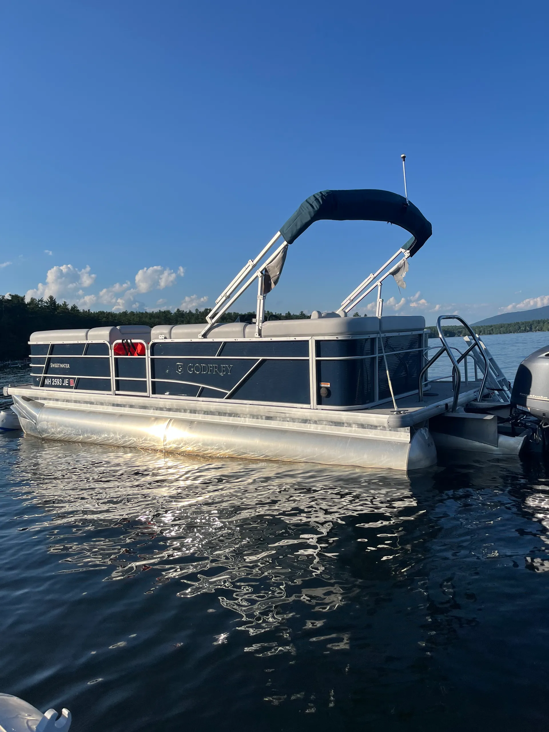 GODFREY MARINE SWEETWATER 2286 C in Meredith, NH — photo 4