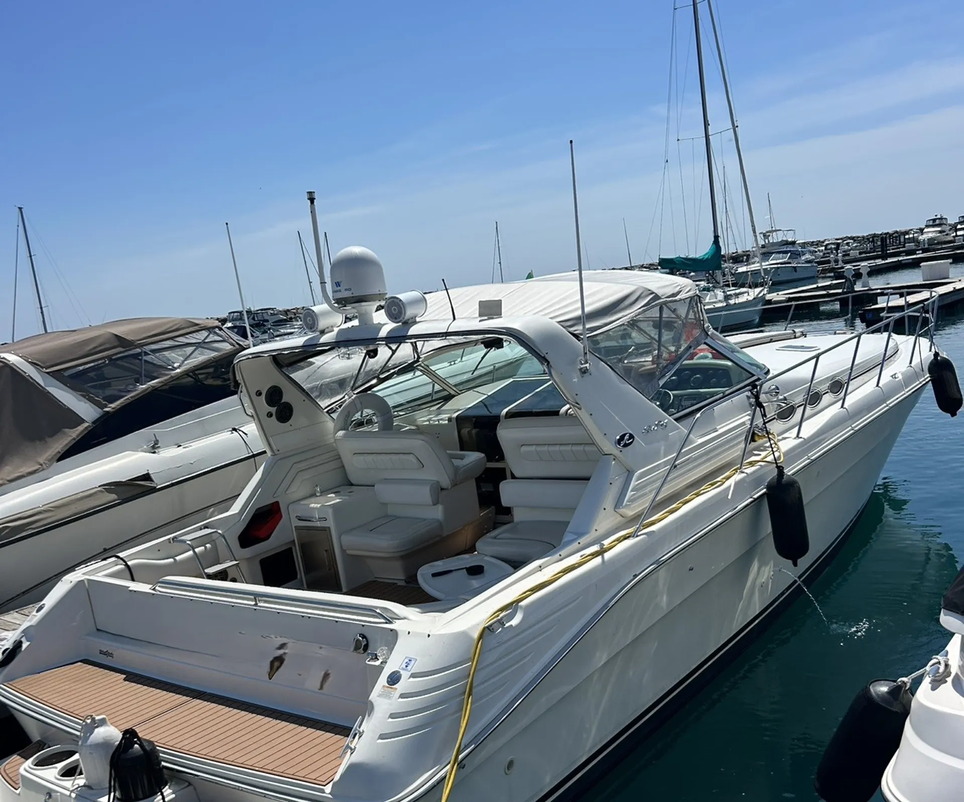 Chicago Skyline Luxe — 40-Foot Private Yacht