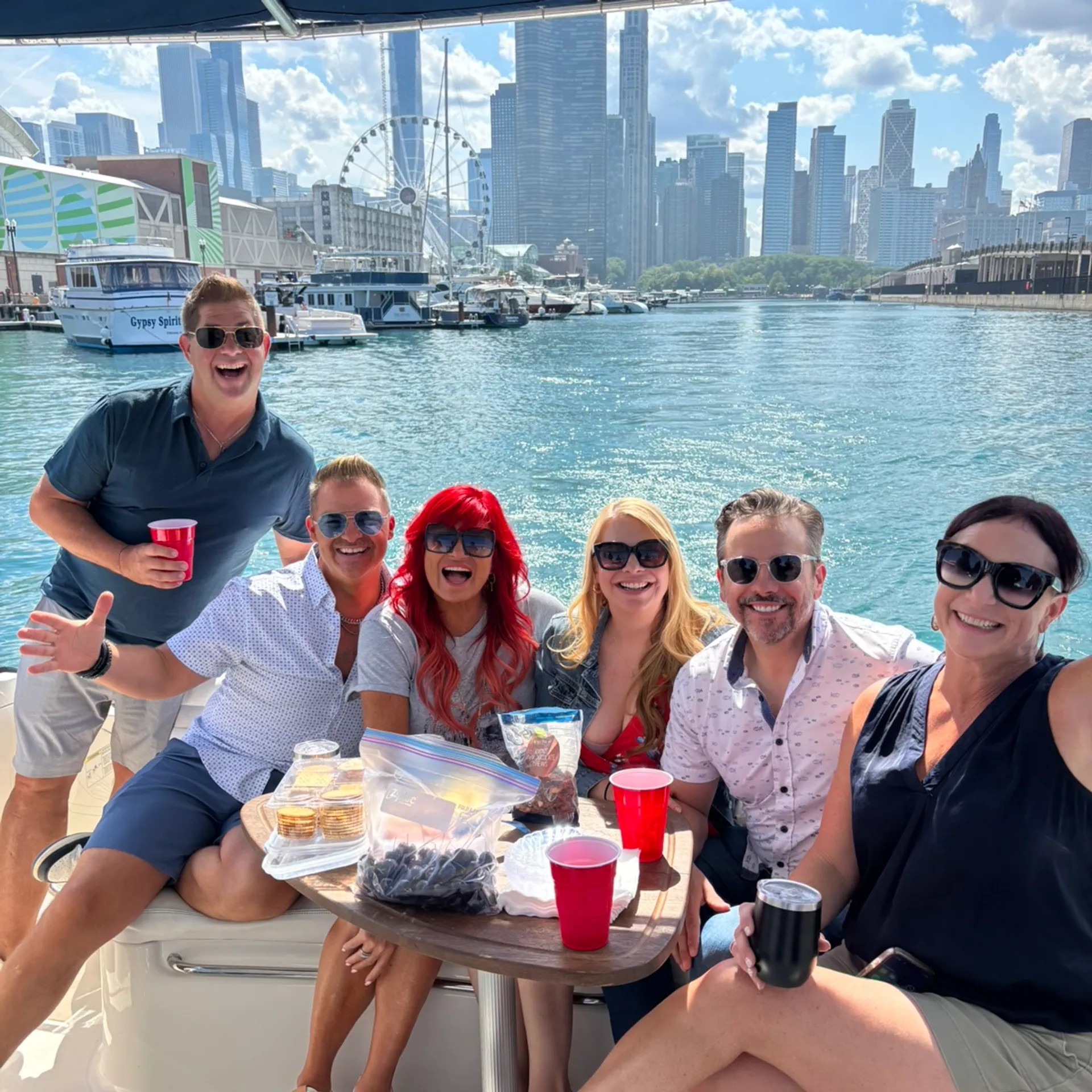 Luxurious 37’ Sea Ray Sundancer out of Navy Pier Marina for up to 6!