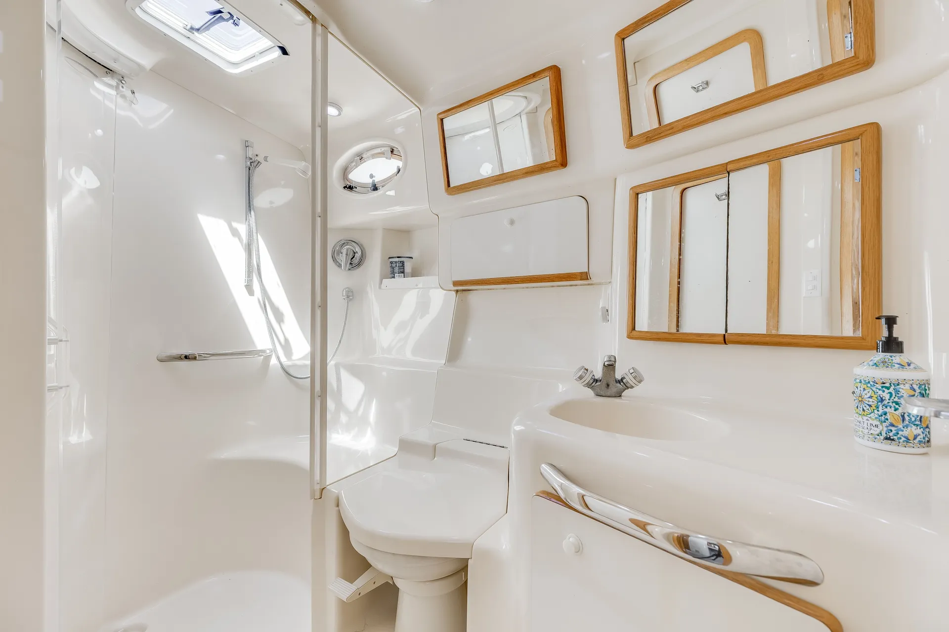 SAN FRANCISCO BAY,  MY WAY CHARTERS 50' YACHT, SEA RAY SUNDANCER