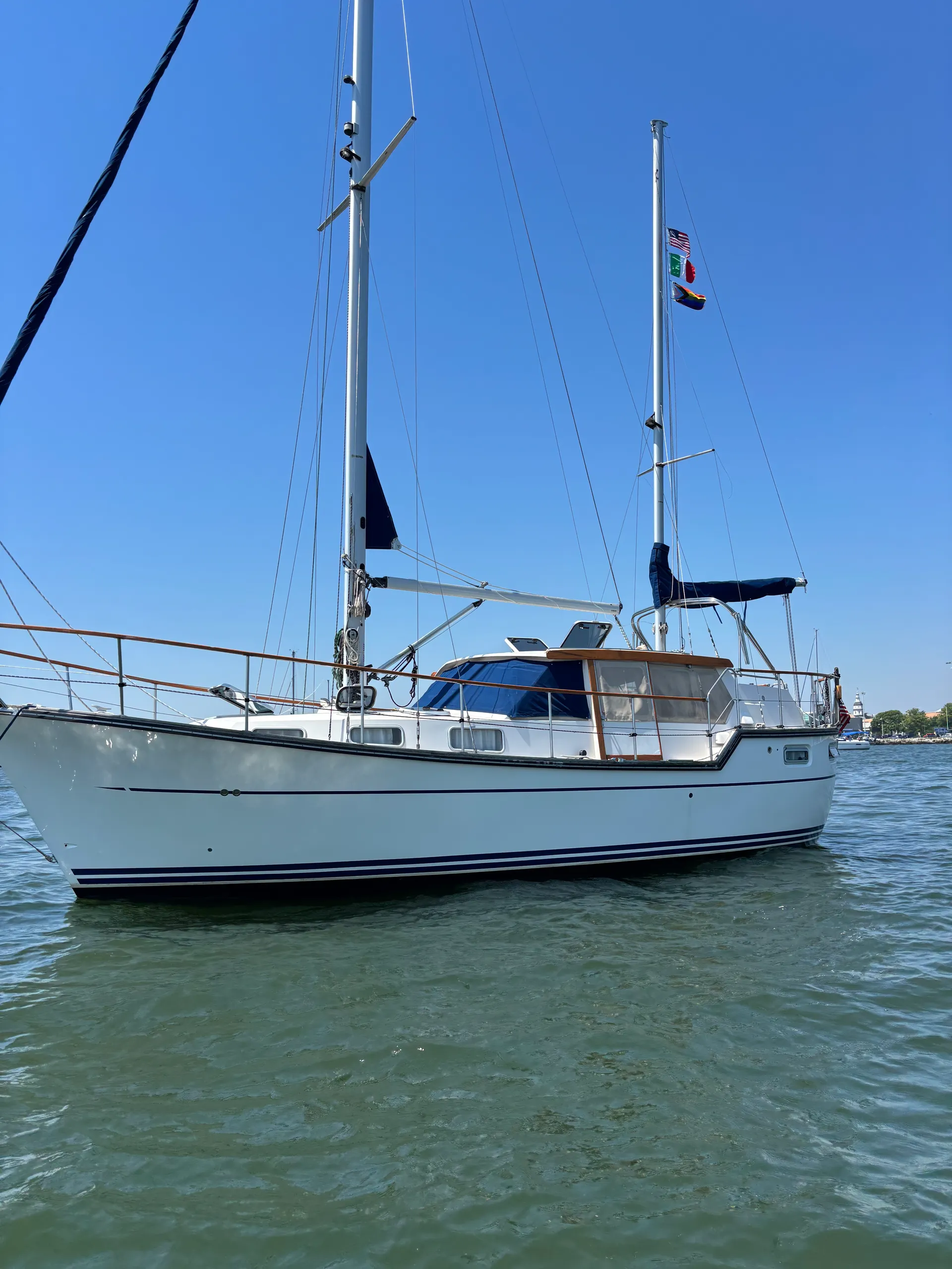 Nauticat 331 in Annapolis, MD