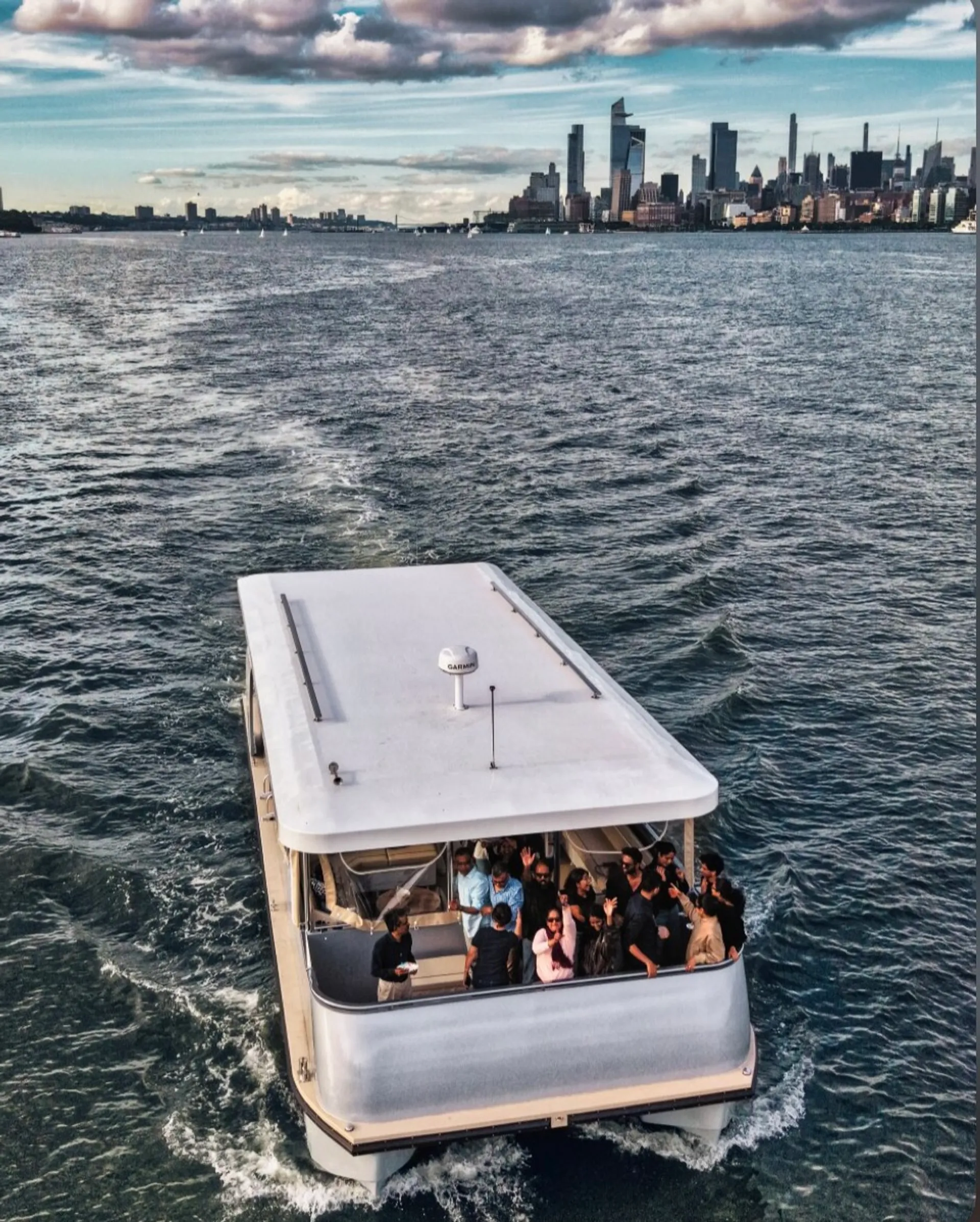 NEW!! CUSTOM LUXURY YACHT- UPSCALE LOUNGE- 30 PASS- FEMALE OWNED