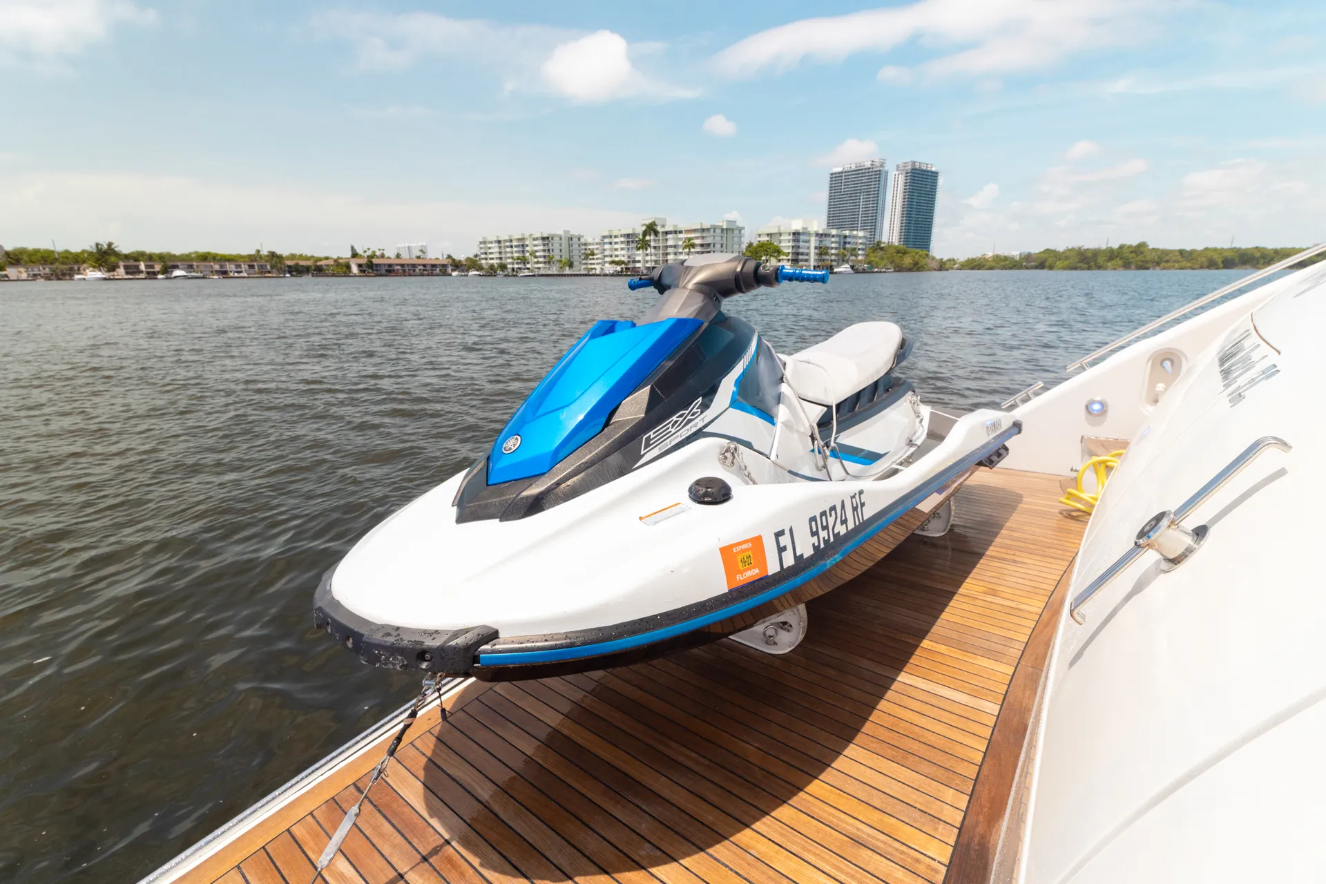 Viking Yacht 75 Princess in Fort Lauderdale, FL — photo 9