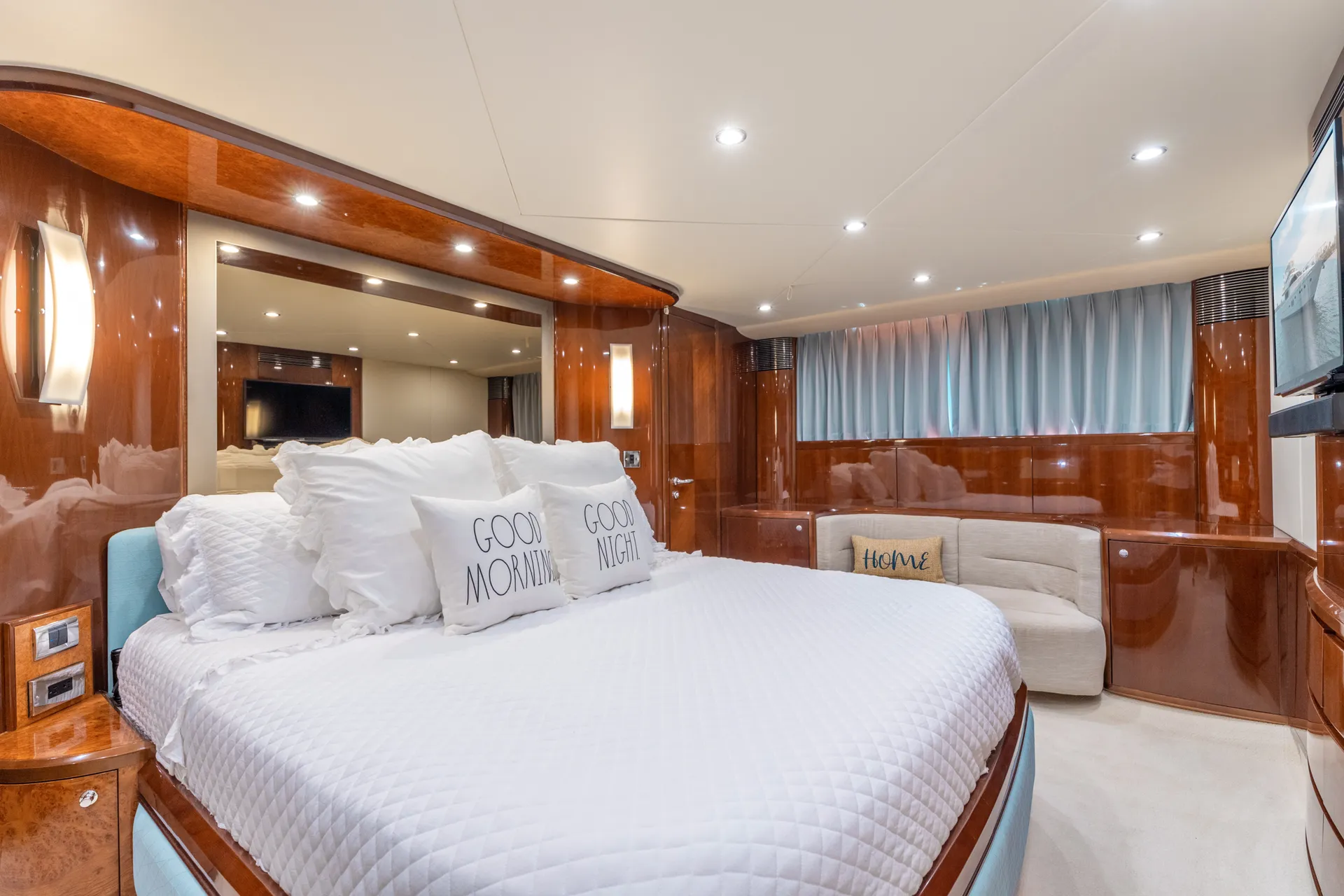 Viking Yacht 75 Princess in Fort Lauderdale, FL — photo 4