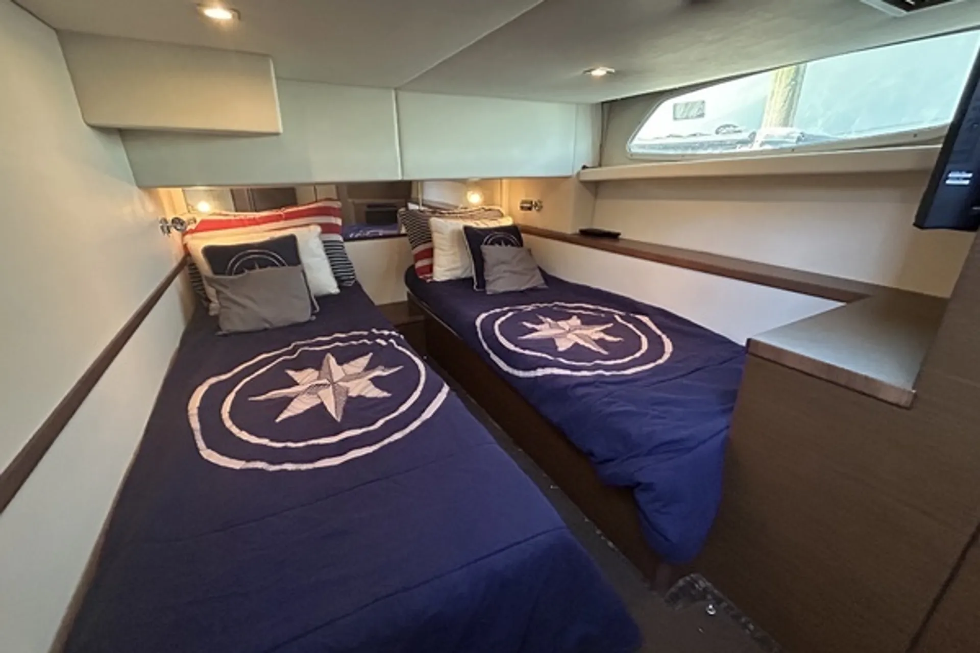 SEA RAY BOATS 450 SEDAN BRIDGE in Miami, FL — photo 9