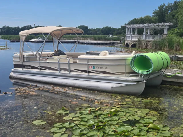 Rent a Ercoa pontoon in Mound, MN near me